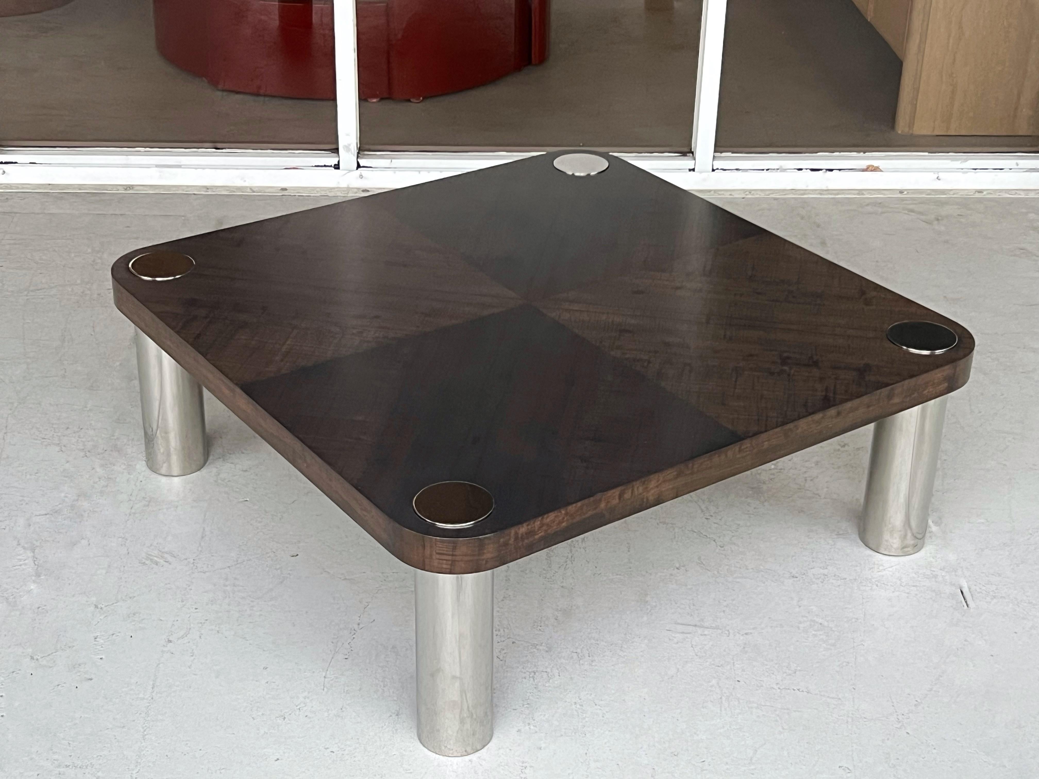 Vladimir Kagan Couchtisch aus Holz und Edelstahl im Zustand „Gut“ im Angebot in Miami, FL