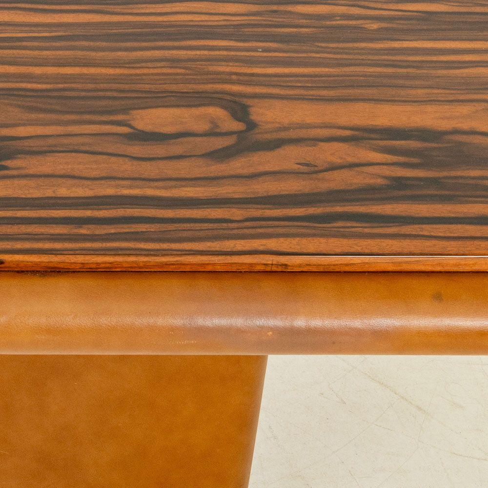 Tavolo con piedistallo allungabile Vladimir Kagan in legno di zebrano In condizioni buone in vendita a Astoria, NY