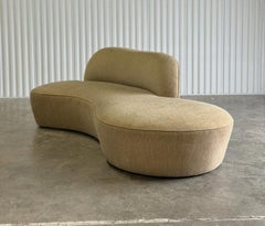 Vladimir Kagan "Zoe" Sofa