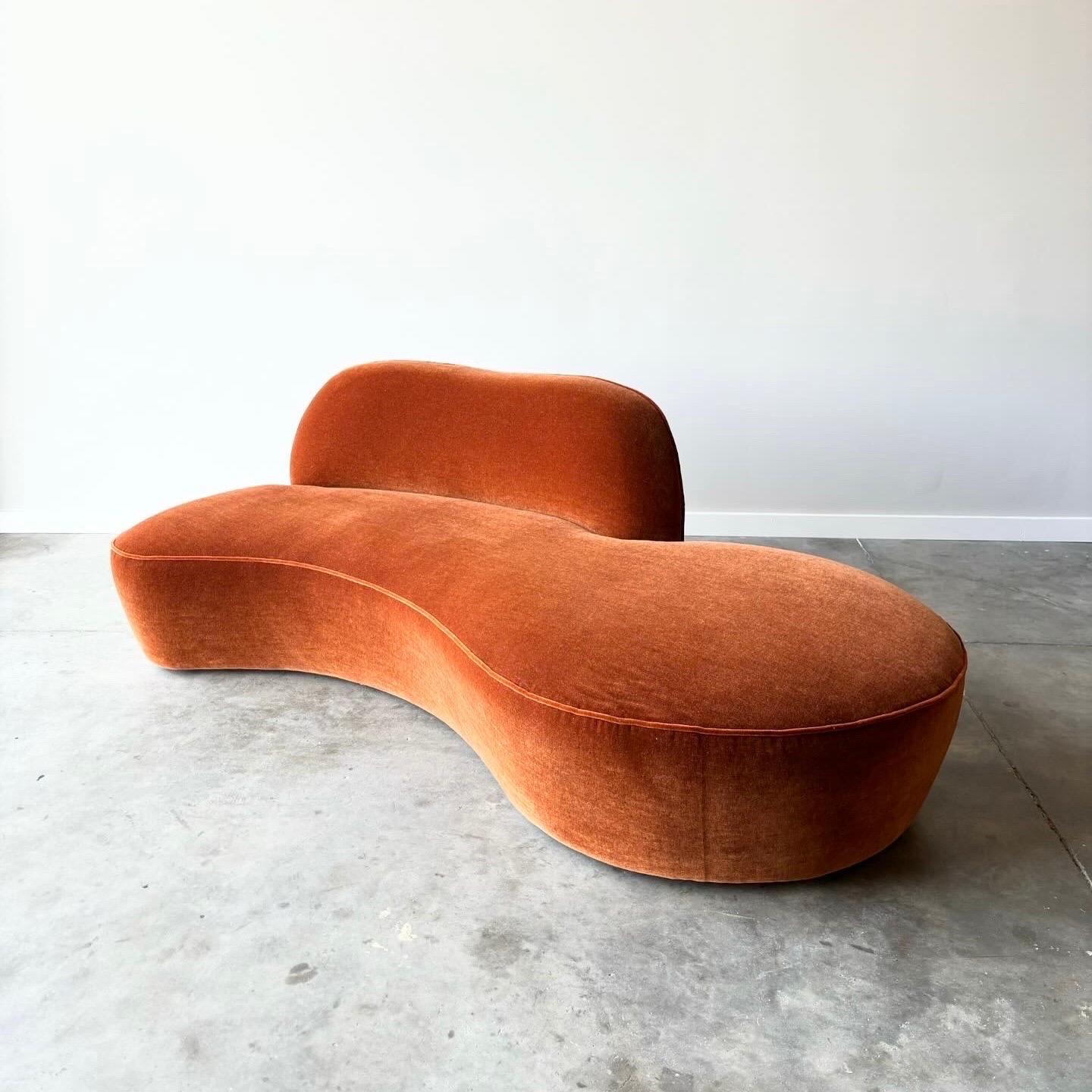 Mid-Century Modern Vladimir Kagan Zoe Sofa, Newly Upholstered For Sale