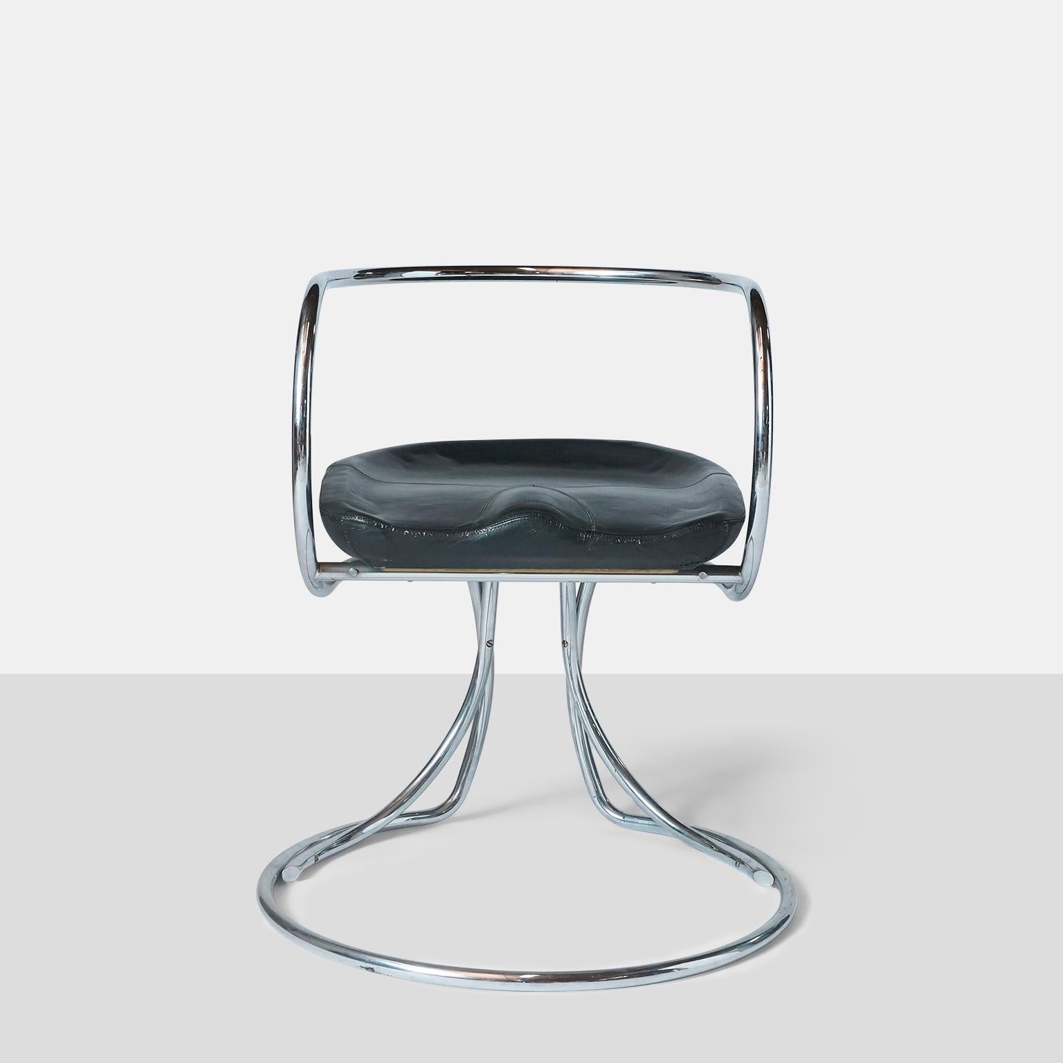 Vladimir Tatlin chair
A very rare dining armchair in chromed tubular steel with molded foam seat and covered in original black leather. Designed in 1927 by Vladimir Tatlin. 
Made in Italy, circa 1950s.