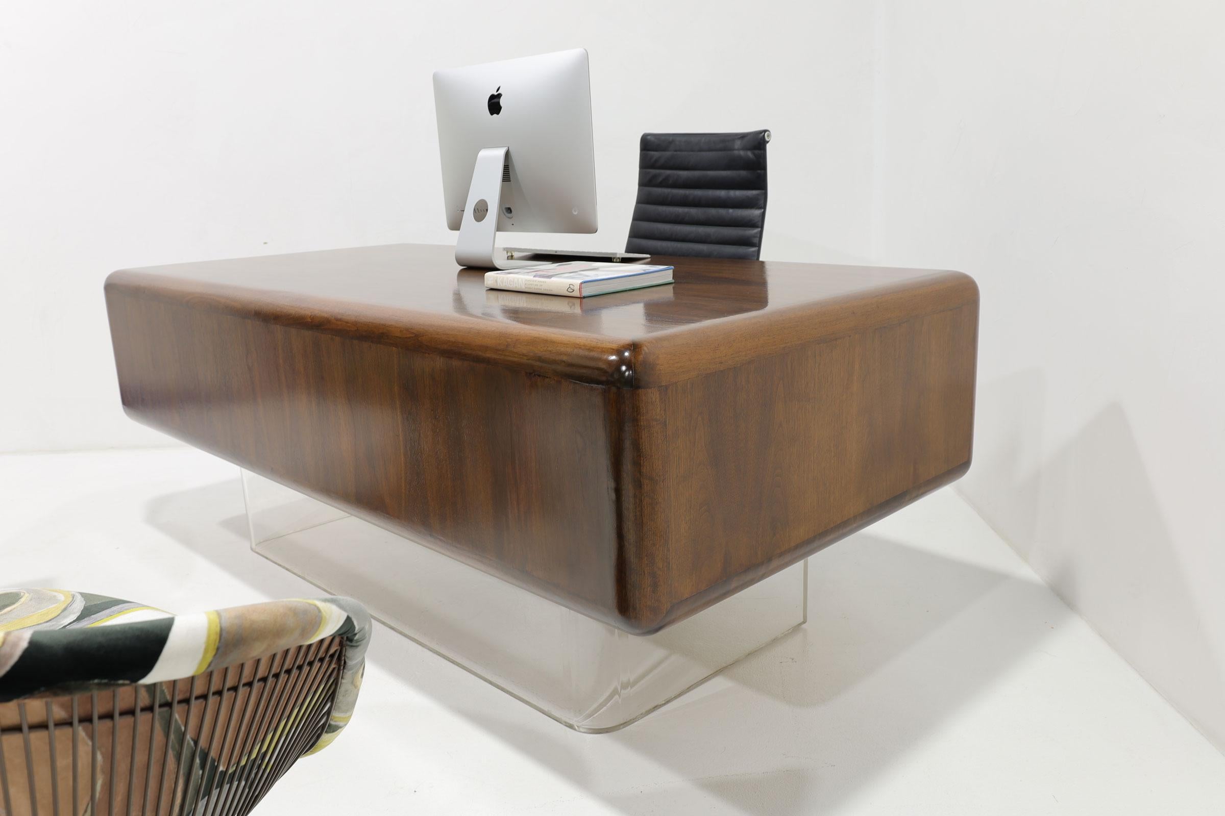 Mid-Century Modern Vladimir Kagan Style Walnut and Lucite Executive Desk by Gianni,  1970s For Sale