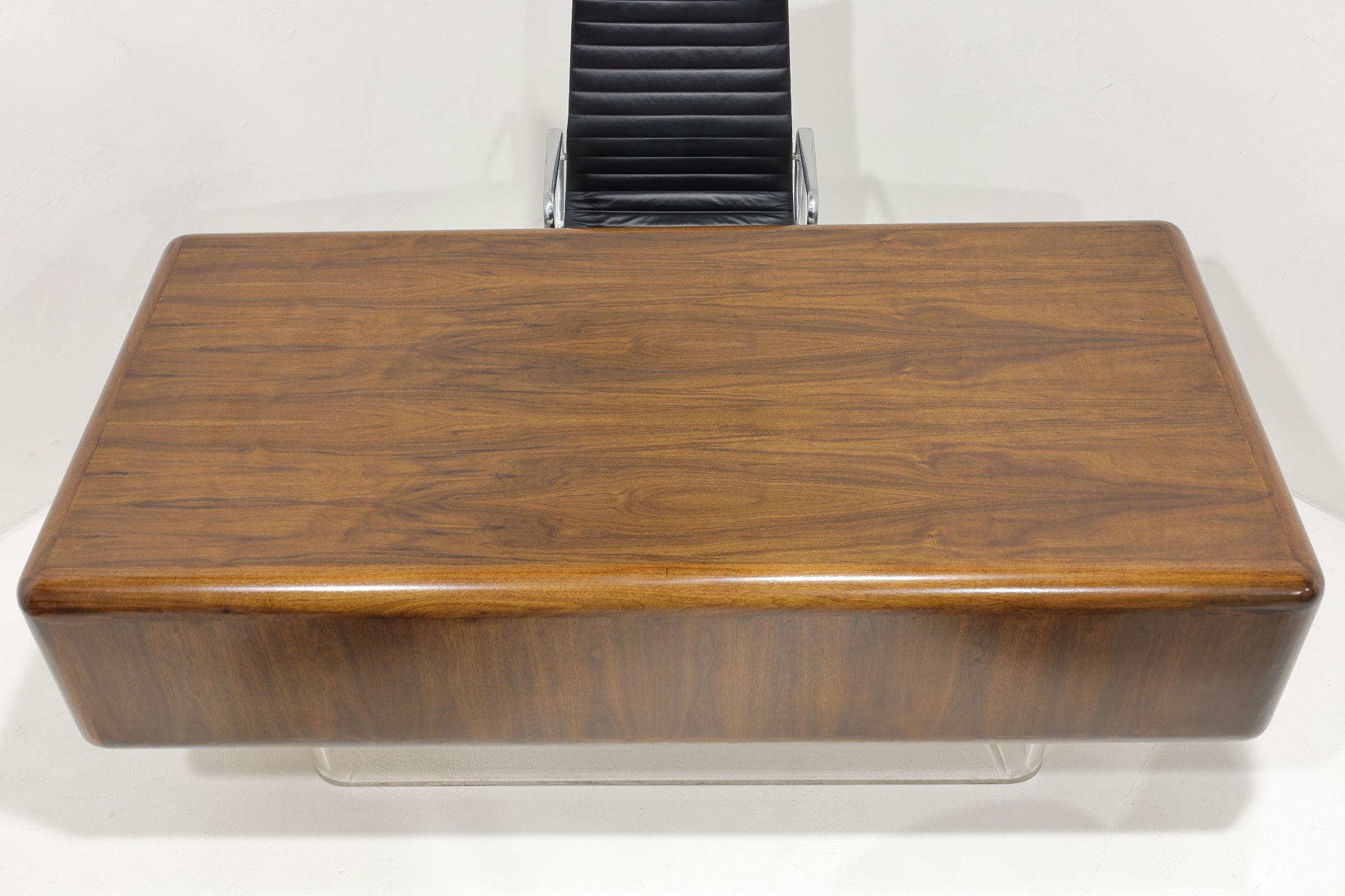 20th Century Vladimir Kagan Style Walnut and Lucite Executive Desk by Gianni,  1970s For Sale