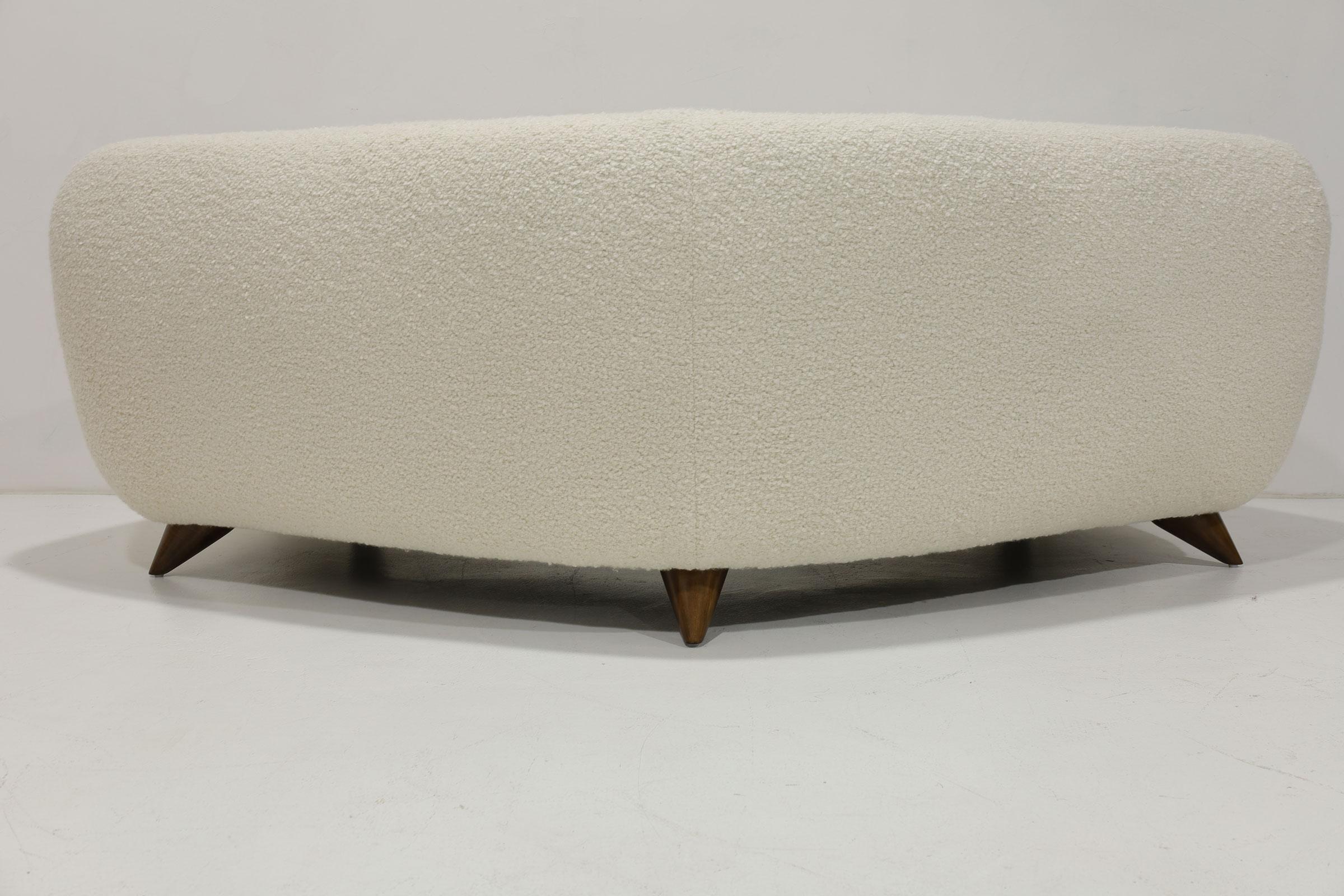 Vladimir Kagan Wide Angle Tangent Sofa, Model 506, in Holly Hunt Teddy, 1950s In Good Condition For Sale In Dallas, TX