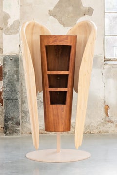 Armadio commemorativo in legno di tiglio e ciliegio, Paesi Bassi By Sordile