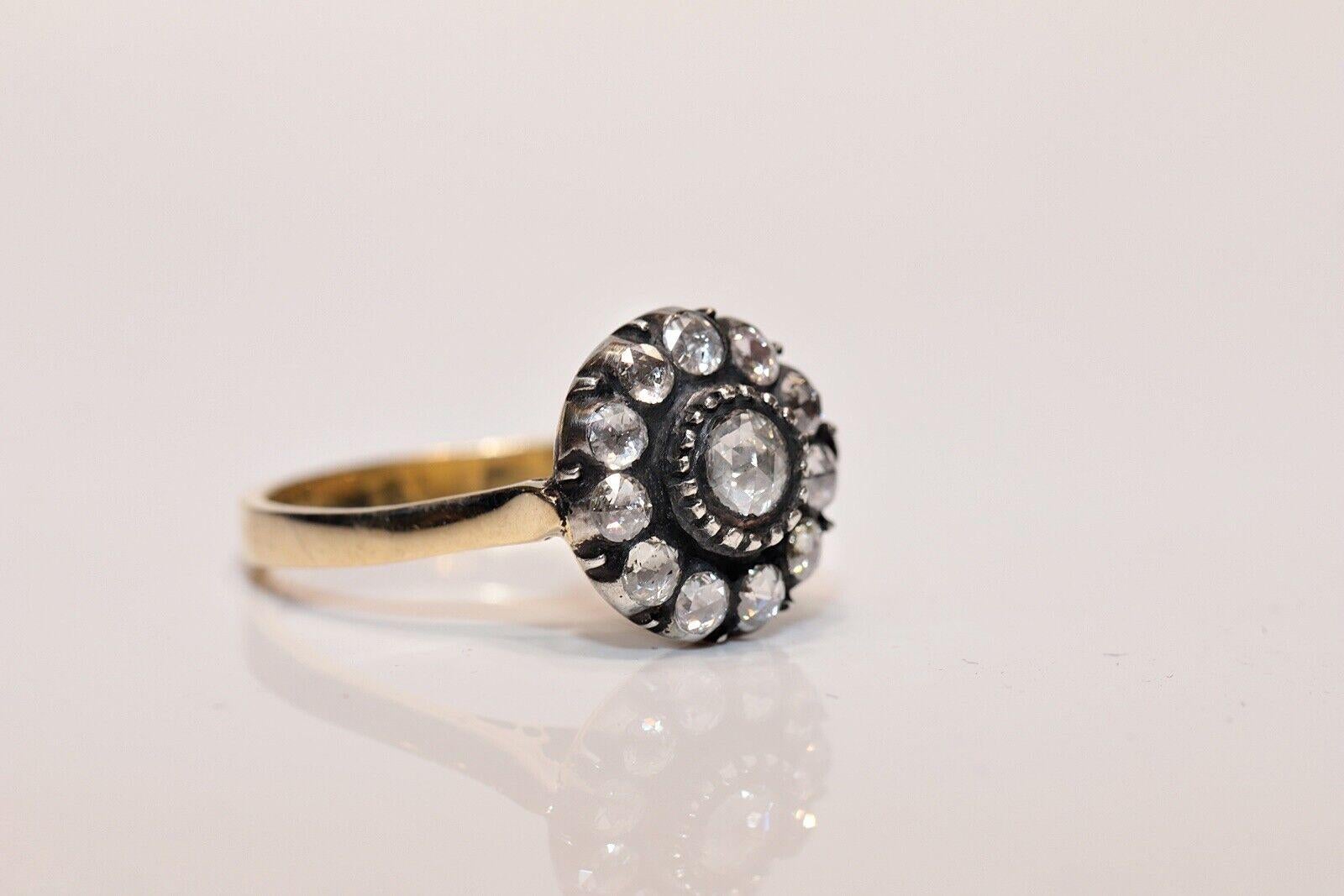 In sehr gutem Zustand.
Das Gesamtgewicht beträgt  5,4 Gramm.
Vollständig  ist Diamant über  0,63 Karat.
Der Diamant ist  hat  H-Farbe und vvs-vs-s1-Klarheit.
Ringgröße ist US 8 (Wir bieten kostenlose Größenänderung)
Wir können jede Größe