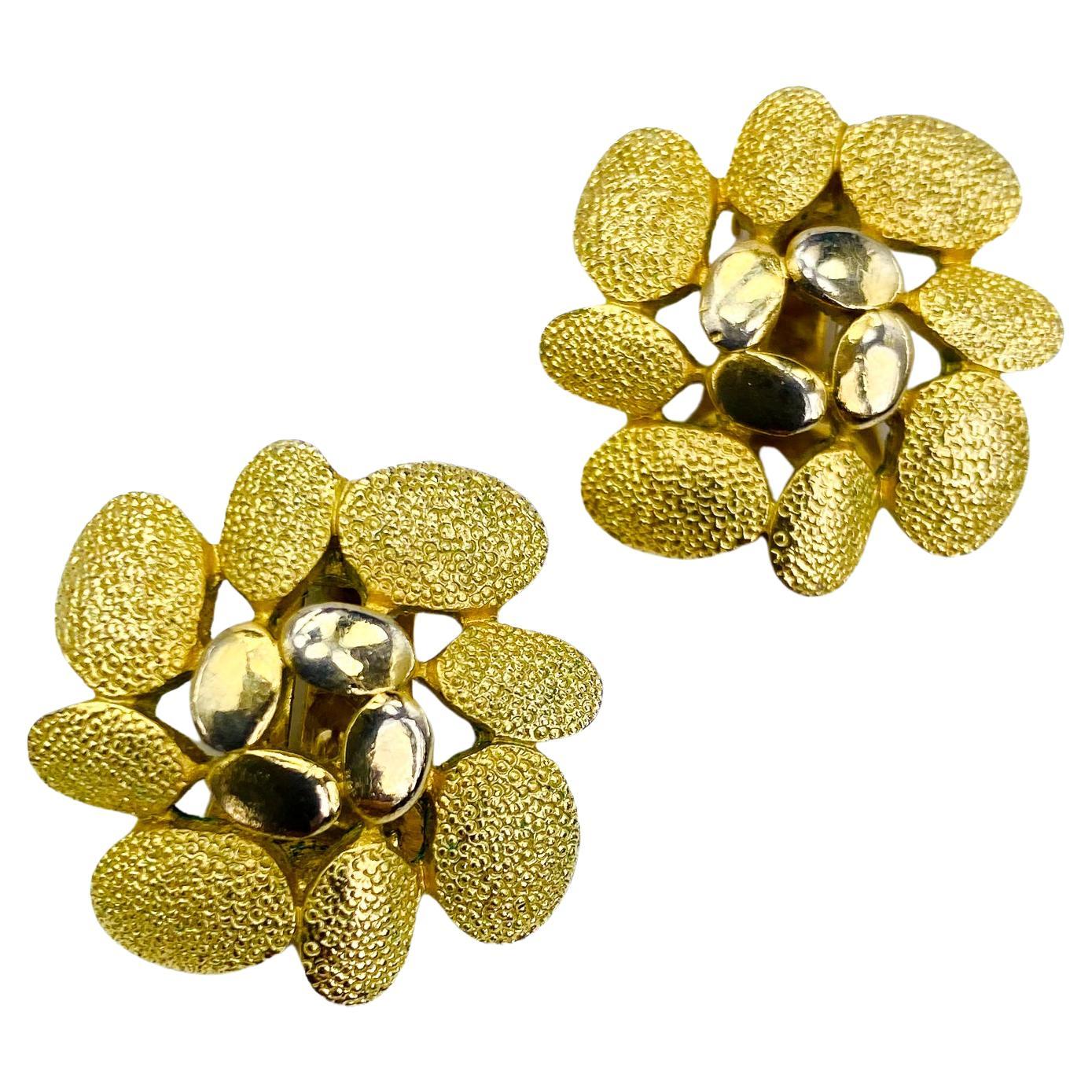 Vogue 1970s Vintage Gold Plated Clip on Earrings