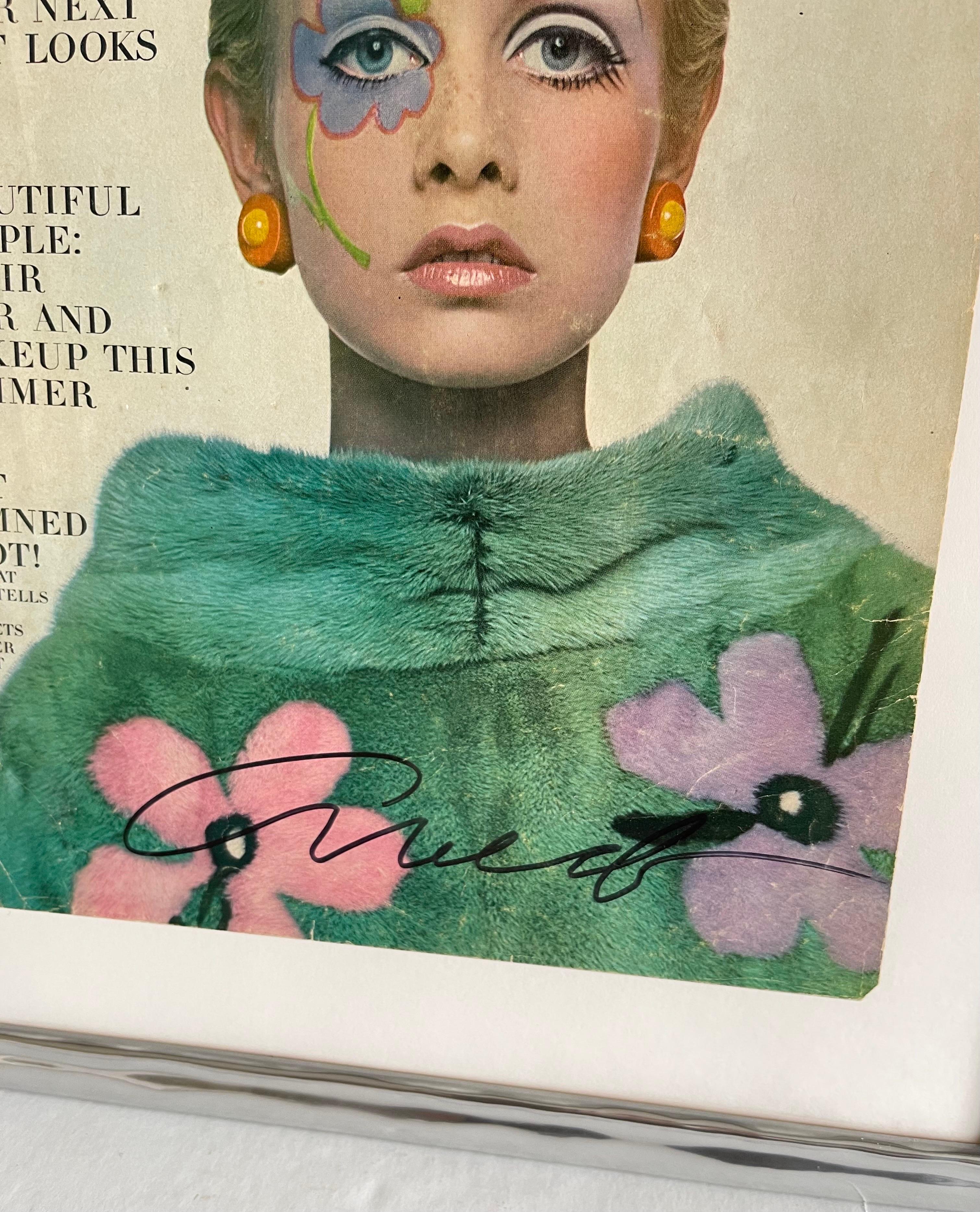 Vogue July 1967 Twiggy Cover Signed by Richard Avedon In Good Condition In Stamford, CT
