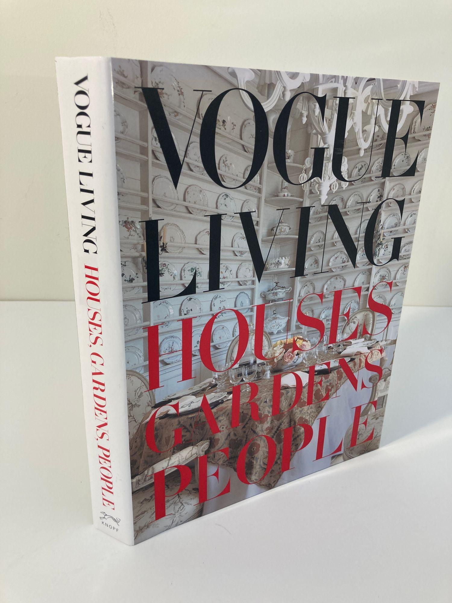 Vogue Living: Houses, Gardens, People. hardcover large coffee table book.
“Vogue Living Houses Gardens People” book by Hamish Bowles. New York: Alfred A. Knopf, 2007.
Stated first edition hardcover with dust jacket. 400 pp. A beautiful coffee
