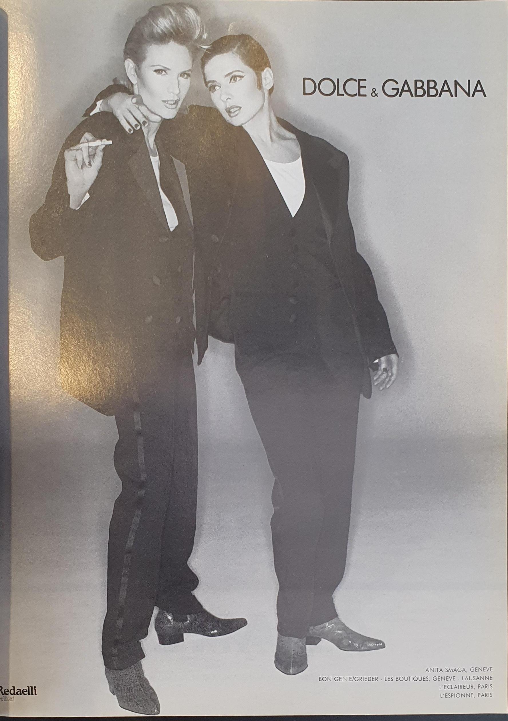 Vintage vogue Paris magazine, october 1994 - no 750. 228 pages.
Front page: Chystèle photographed by Craig MC Dean.
In good vintage condition. Spine with some wear according to age. Se photos. 