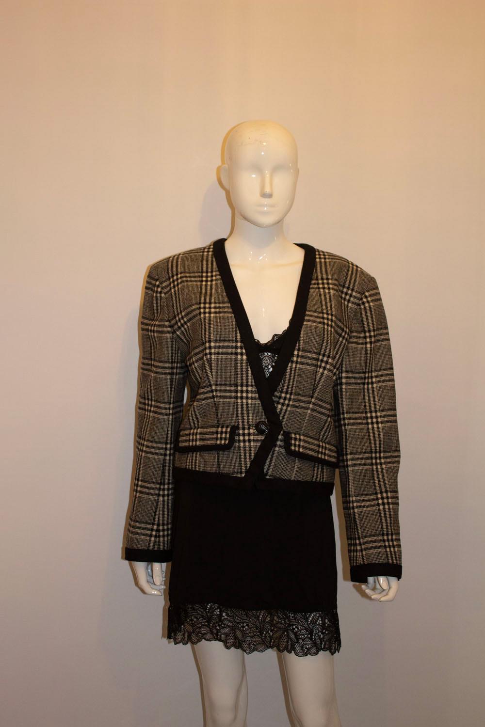 Vogue Paris Original Black and White Wool Jacket In Good Condition For Sale In London, GB