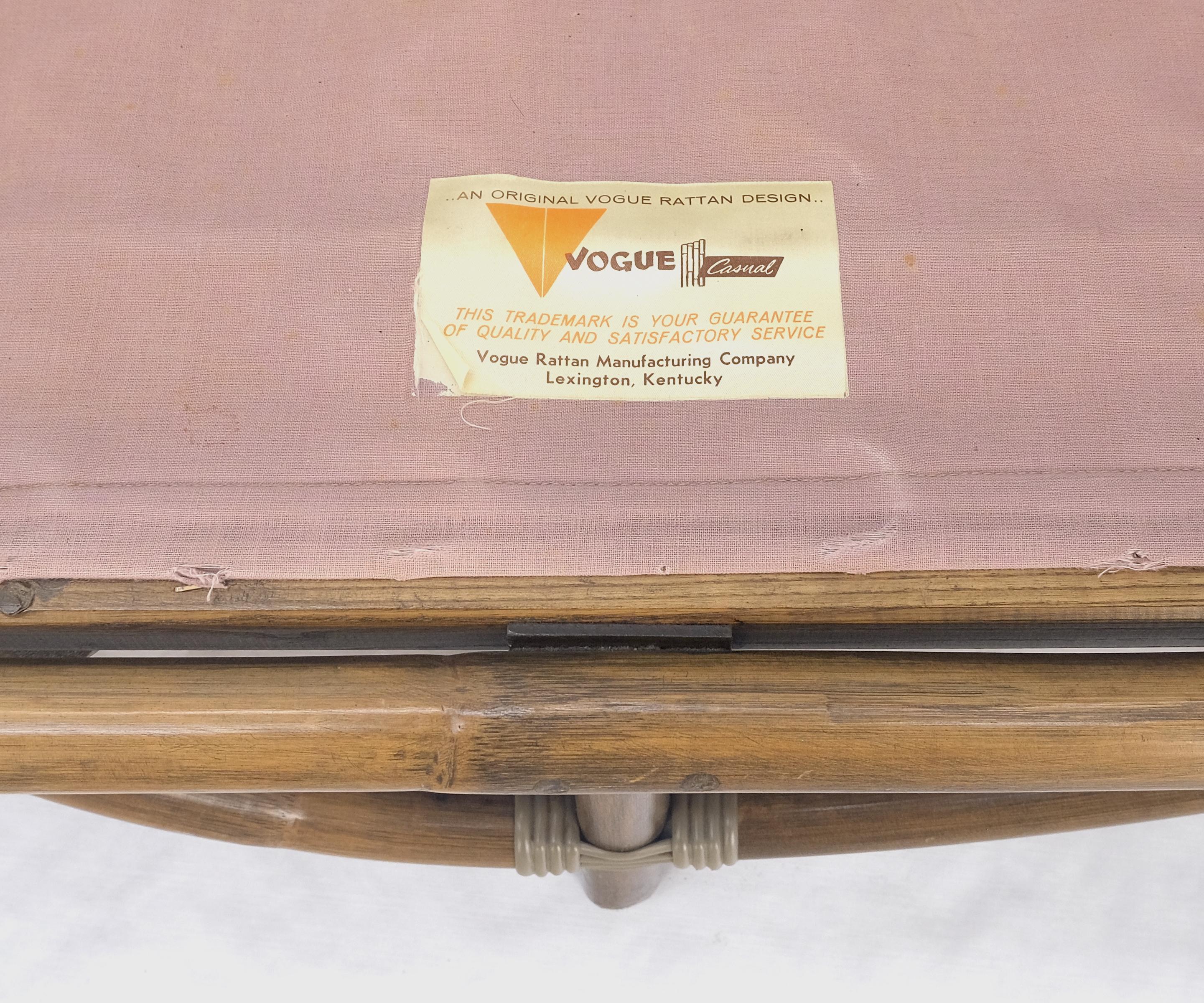 Vogue Rattan Bambou c1970s Canapé Chaise assortie Paire de tables d'appoint 5 Pcs Set Mint en vente 11