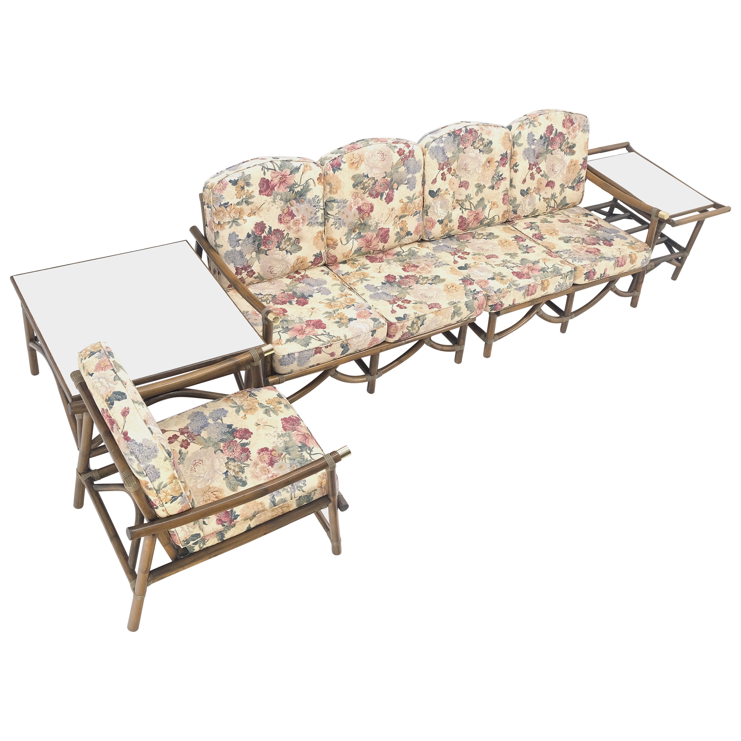 Vogue Rattan Bambus c1970s Sofa passenden Stuhl Paar Endtische 5 Stück Set Minze im Angebot