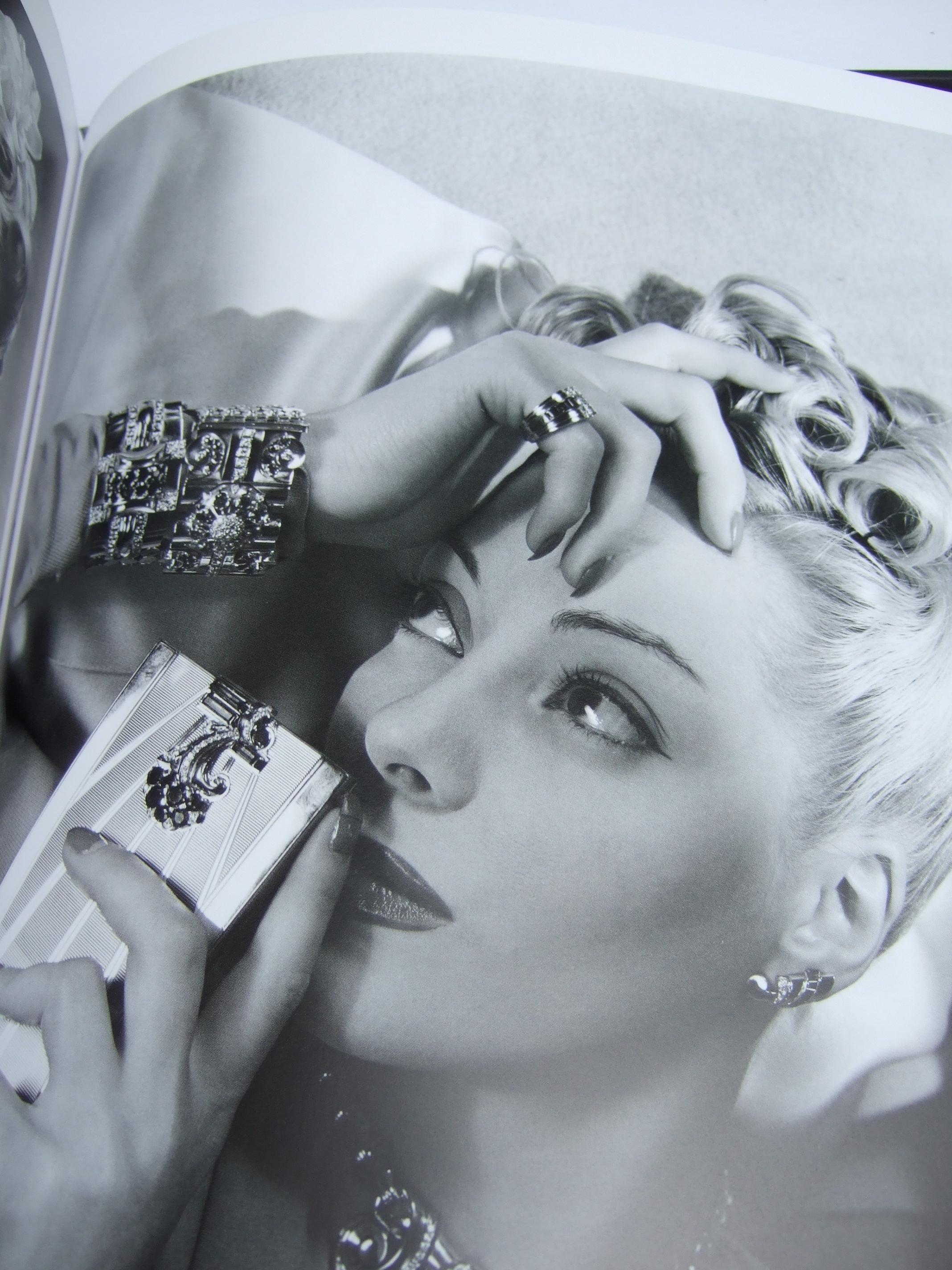 Vogue The Jewellery, Hardcoverbuch in Original-Kartontasche  21. c im Angebot 14