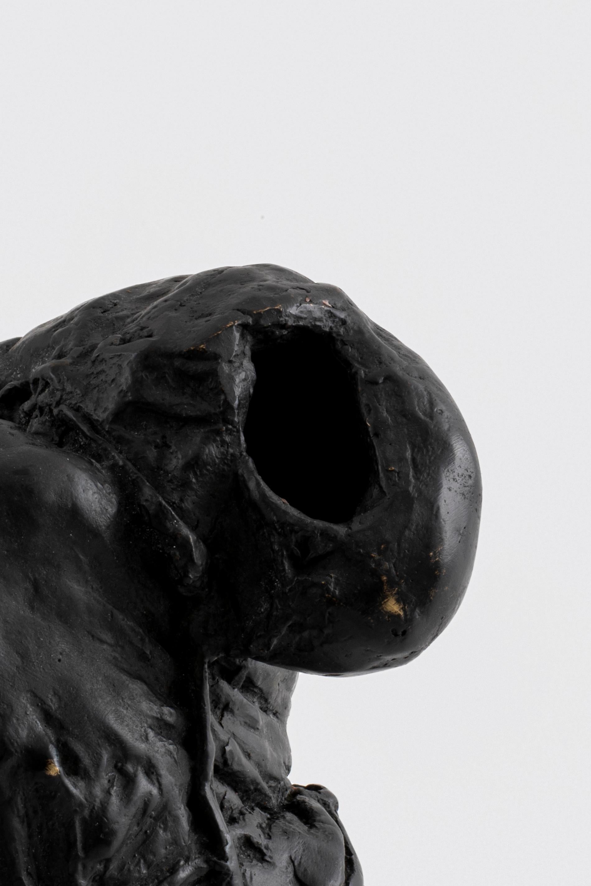 Italiano Void, scultura contemporanea in bronzo fuso, patina nera in vendita