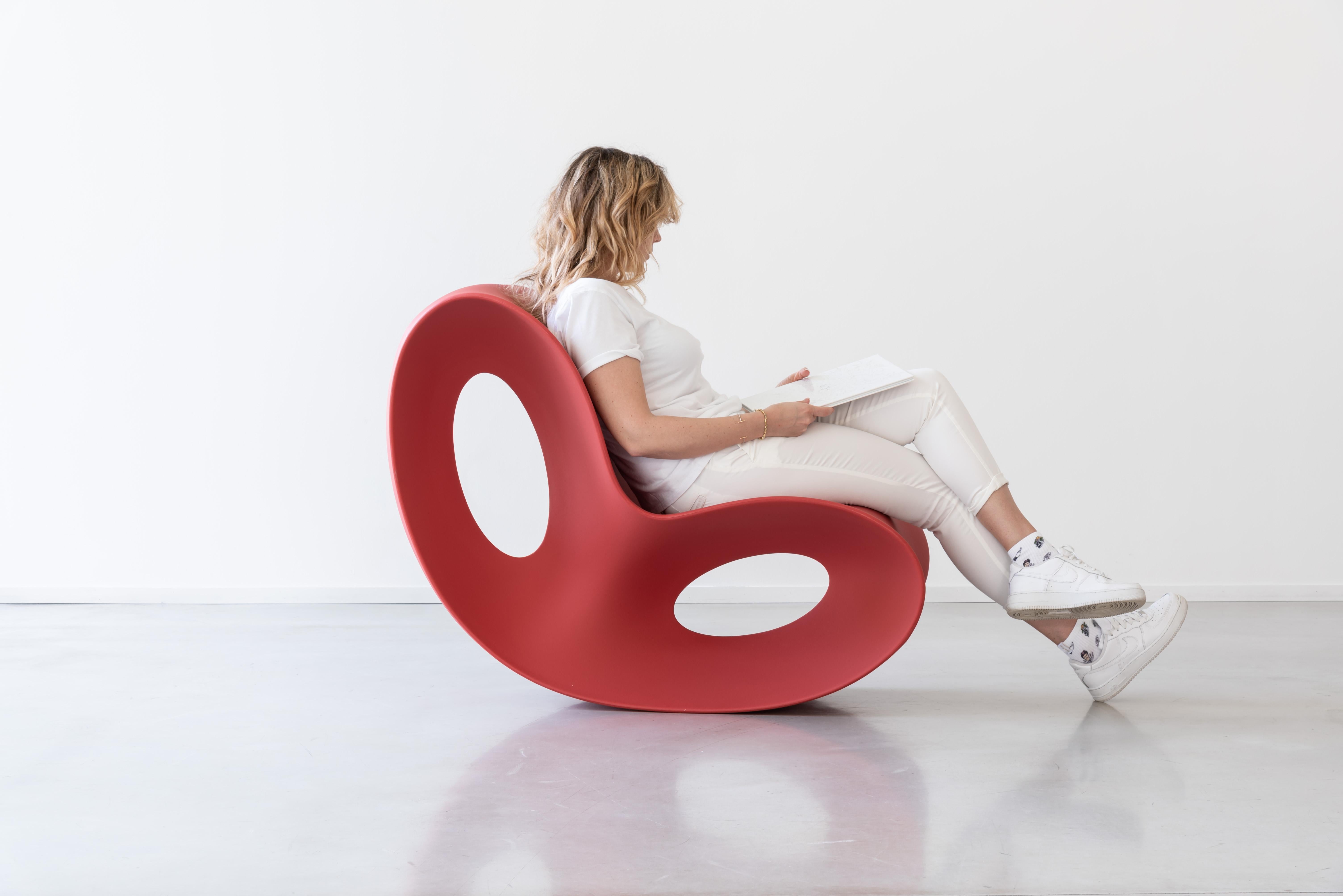 Voido Rocking Chair  in White by Ron Arad for MAGIS For Sale 8