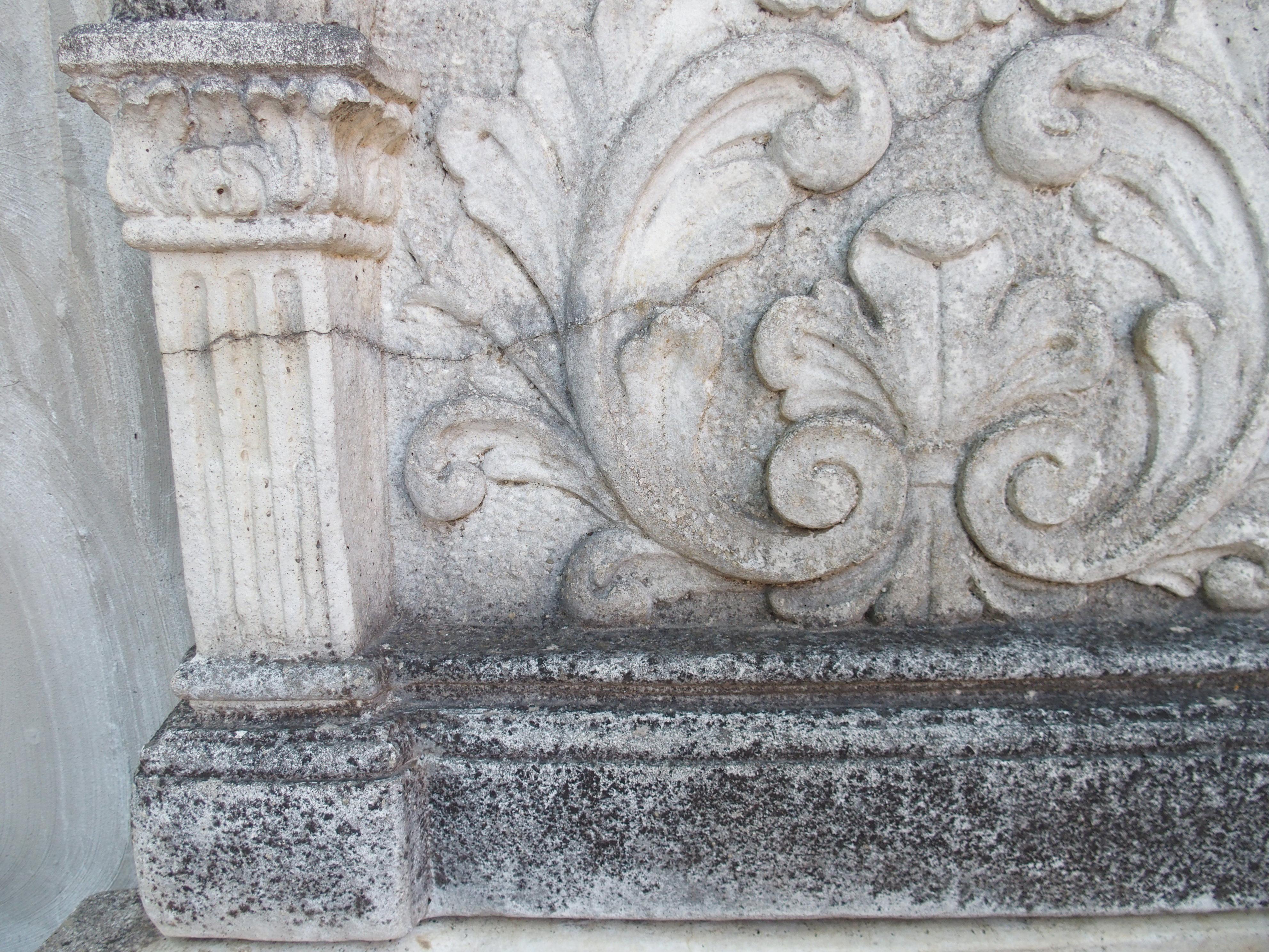 Voisins-le-Bretonneux Fuente de pared antigua de fundición para jardín, Francia, S. 1970 en Bueno estado para la venta en Dallas, TX