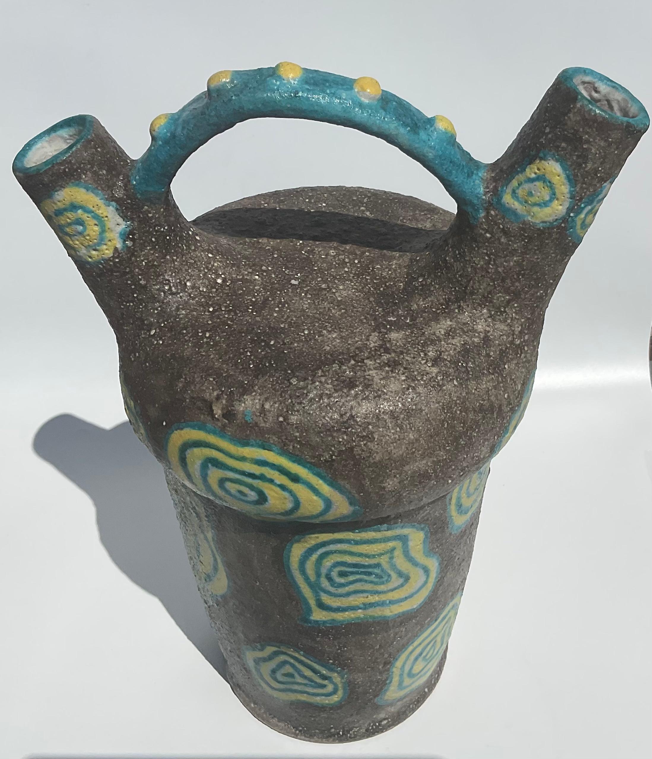 Grand vase en poterie italienne mi-siècle moderne à double bec verseur en glaçure lave volcanique en vente 1
