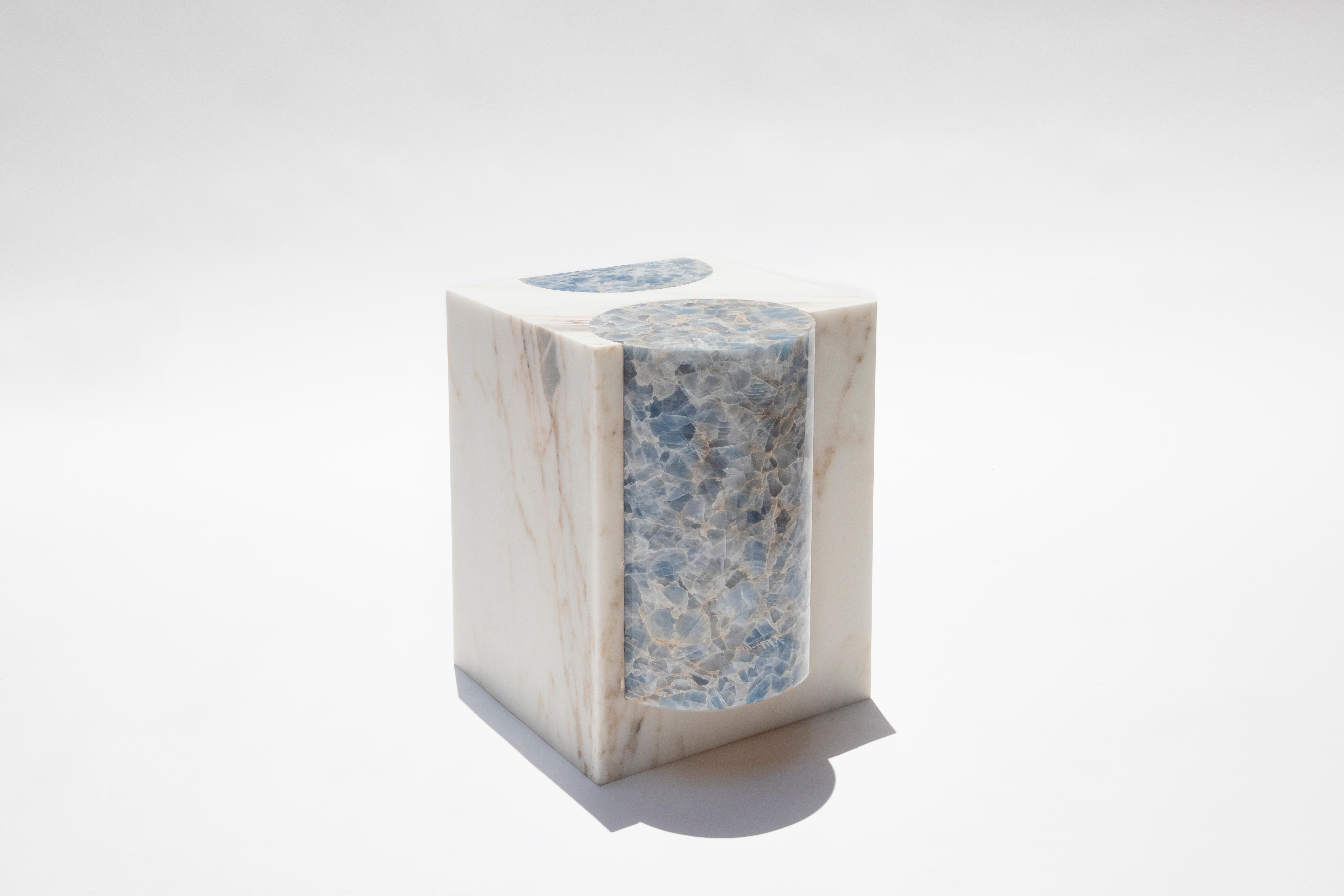Moderne Tabouret/table en marbre à abat-jour volcanique I de Sten Studio, REP de Tuleste Factory en vente