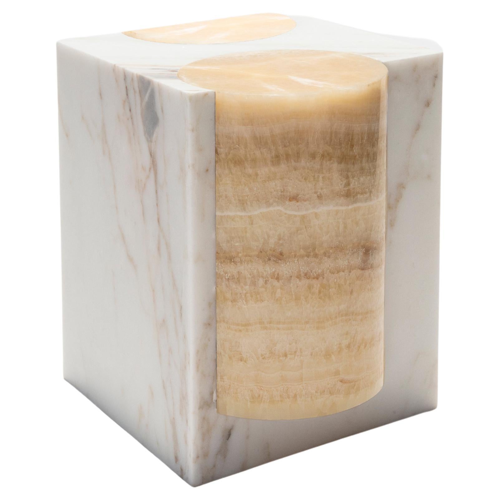 Tabouret/table en marbre à abat-jour volcanique I de Sten Studio, REP de Tuleste Factory en vente