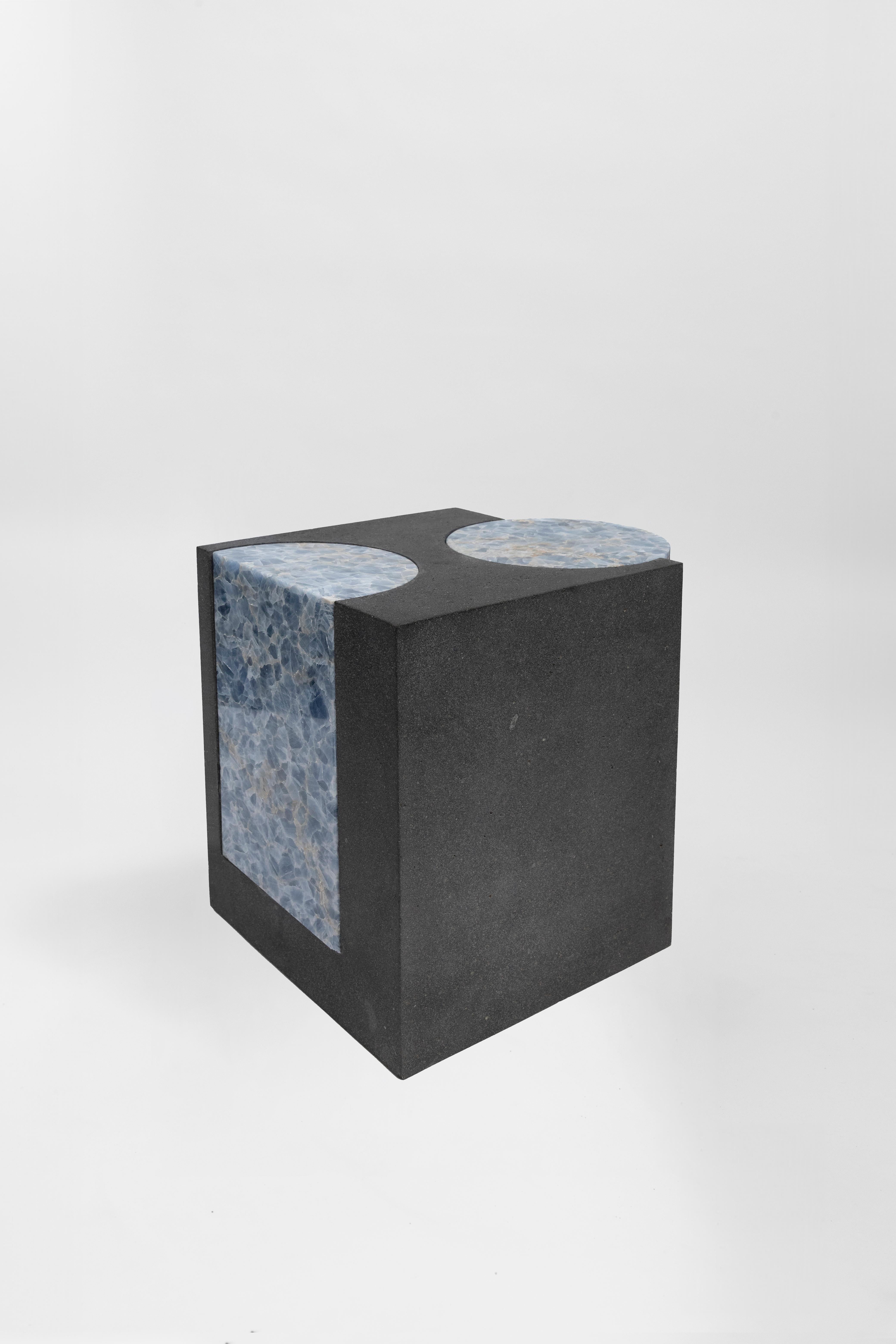 Mexicain Abat-jour volcanique I - Sten Studio - Pierre de lave et calcite bleue en vente