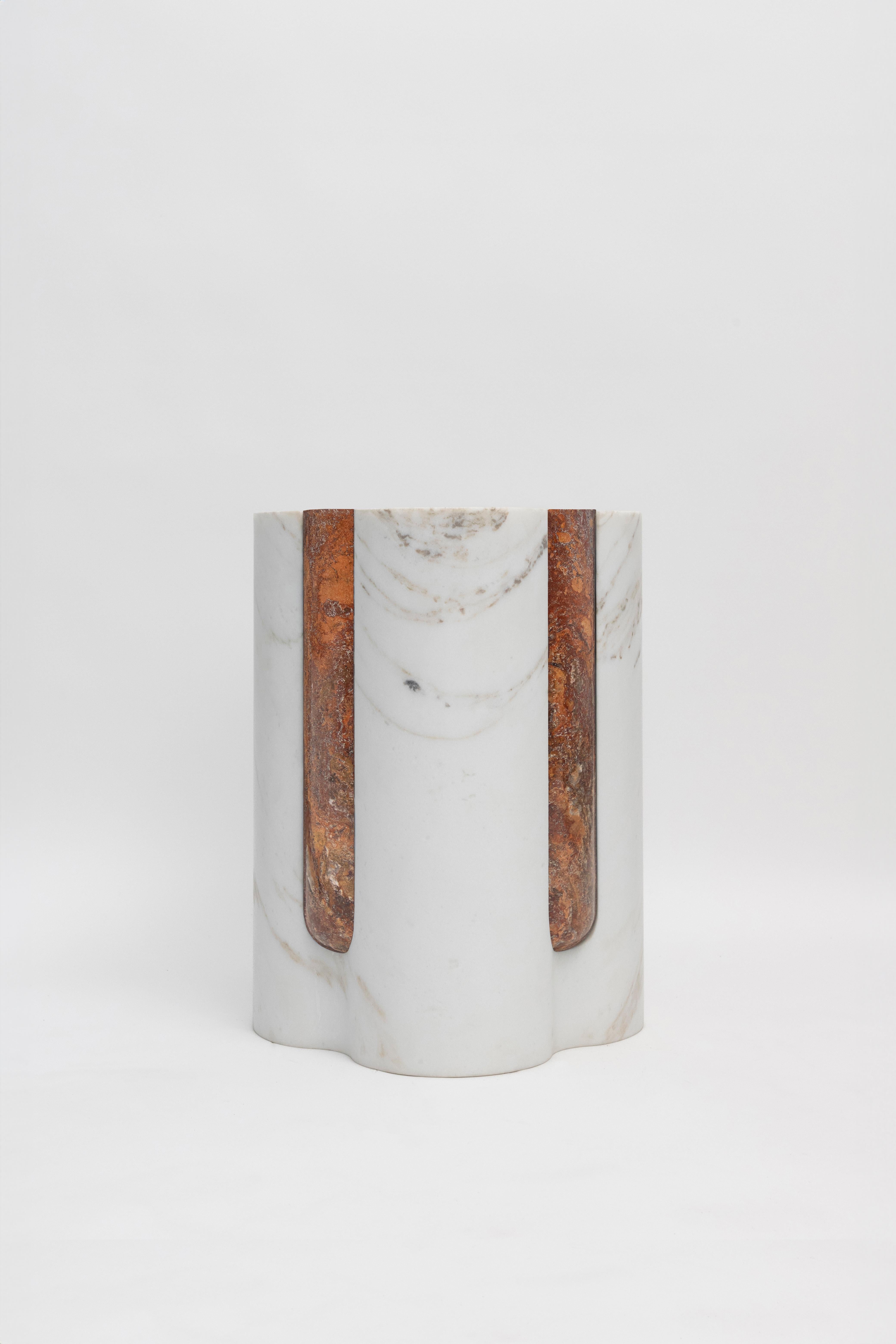 Fait main Abat-jour volcaniques en marbre II - Sten Studio - Calacatta doré et travertin rouge en vente