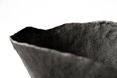 Volcano Œuvre d'art en céramique signée par Jojo Corväiá, Vessel