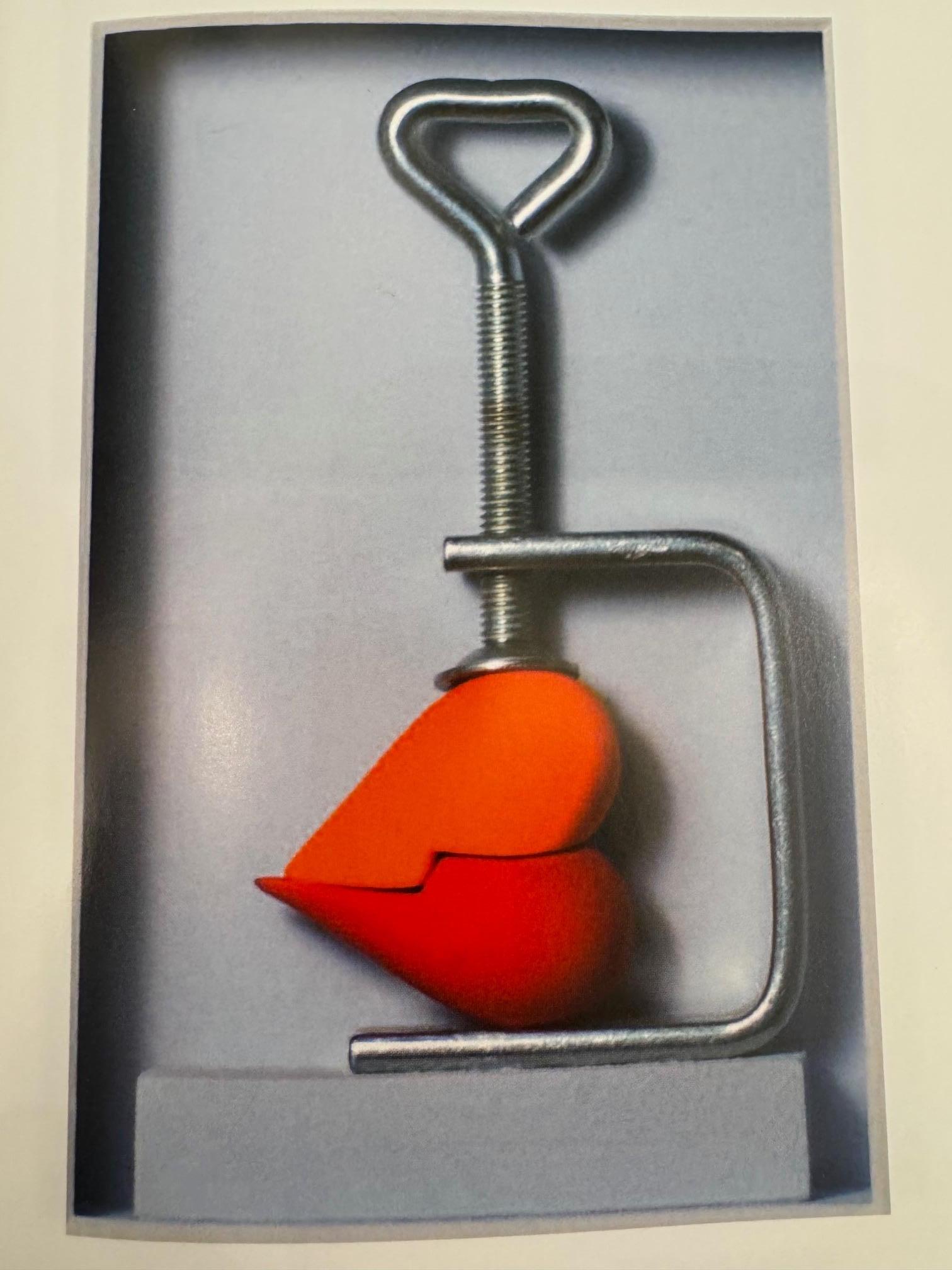 Glued Together - œuvres d'art contemporaines originales en boîtes de Volker Kuhn heart en vente 6