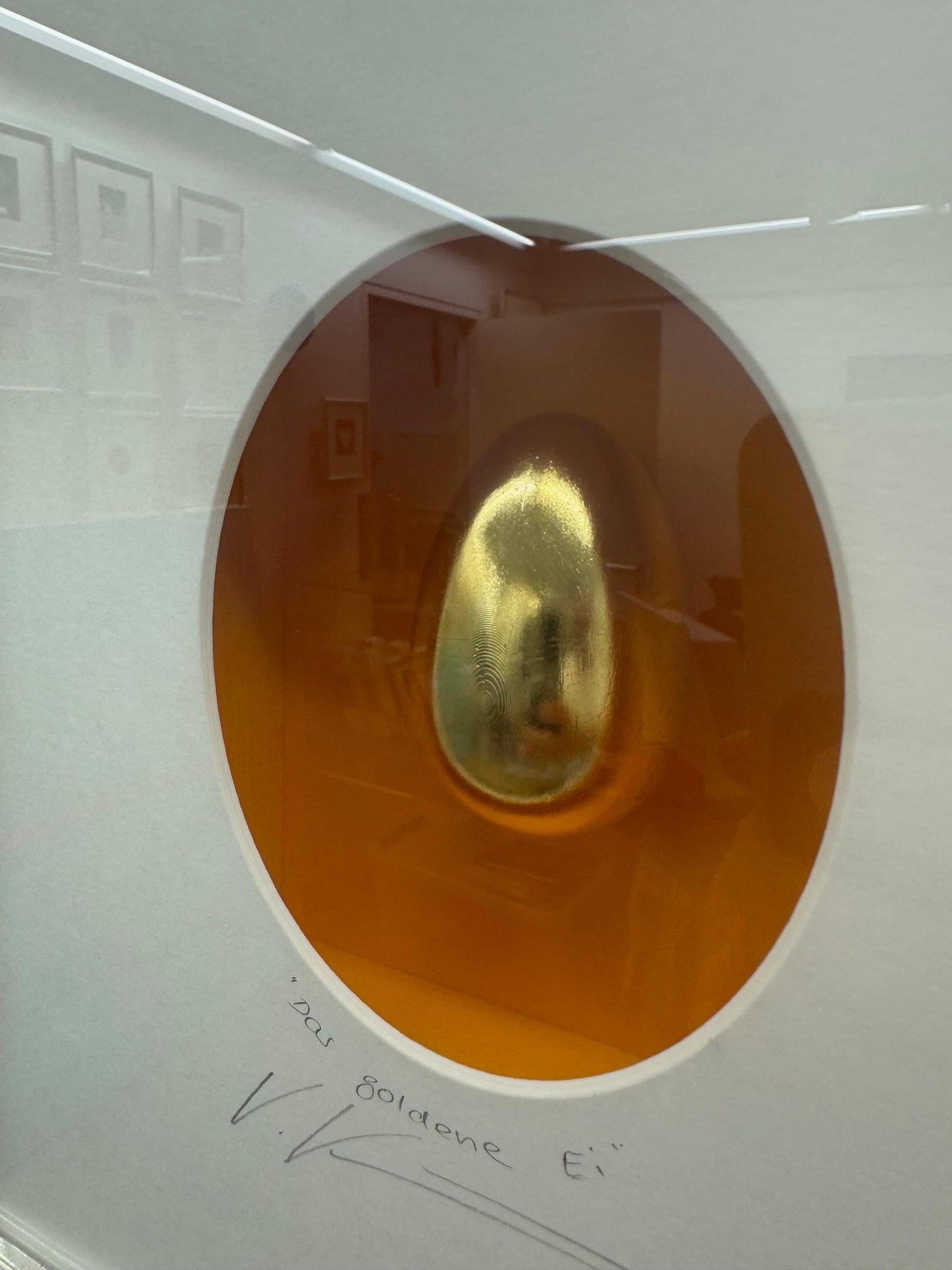 Golden Egg - œuvres d'art contemporaines originales en boîtes de Volker Kuhn en vente 5