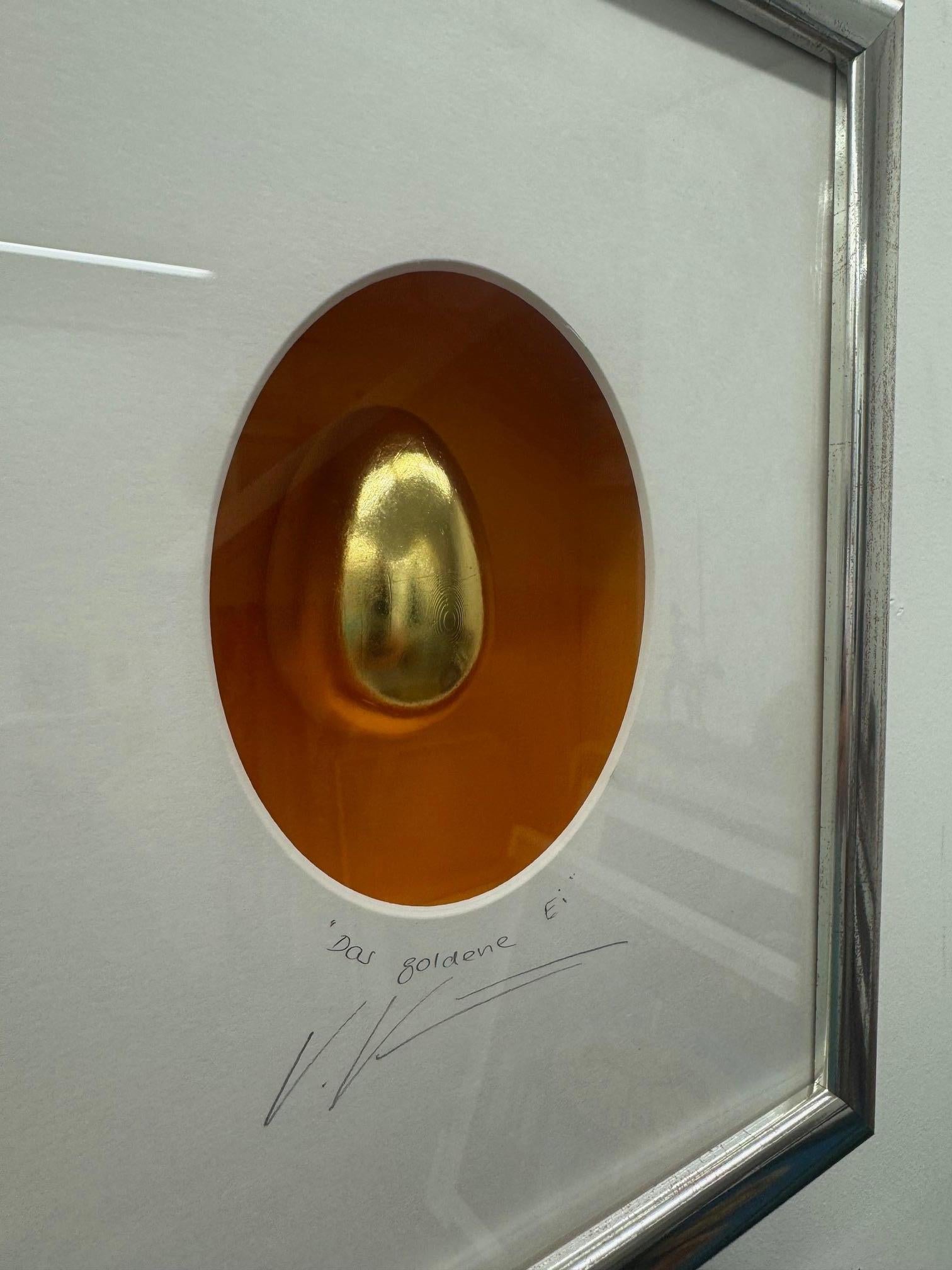 Golden Egg - œuvres d'art contemporaines originales en boîtes de Volker Kuhn en vente 7