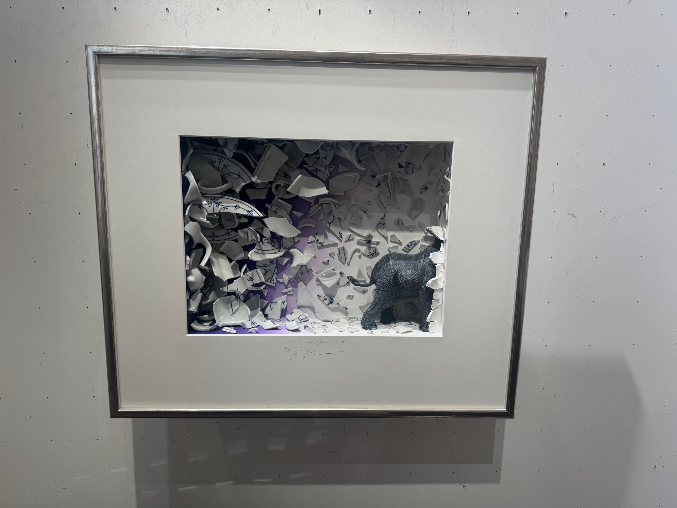 Hommage à Schnabel - œuvre d'art contemporaine Éléphant dans une boutique de porcelaine en vente 6