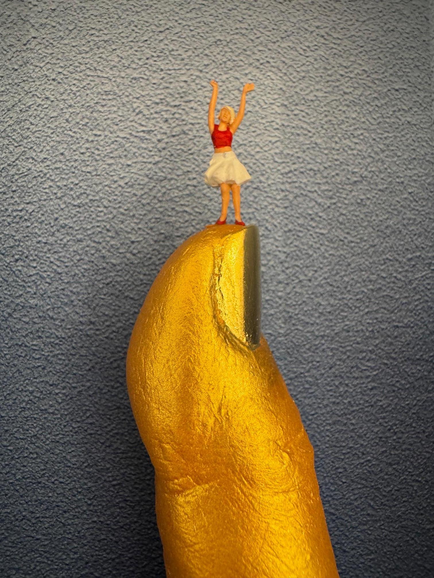I Like It - contemporary art in boxes artwork by Volker Kuhn For Sale 2
