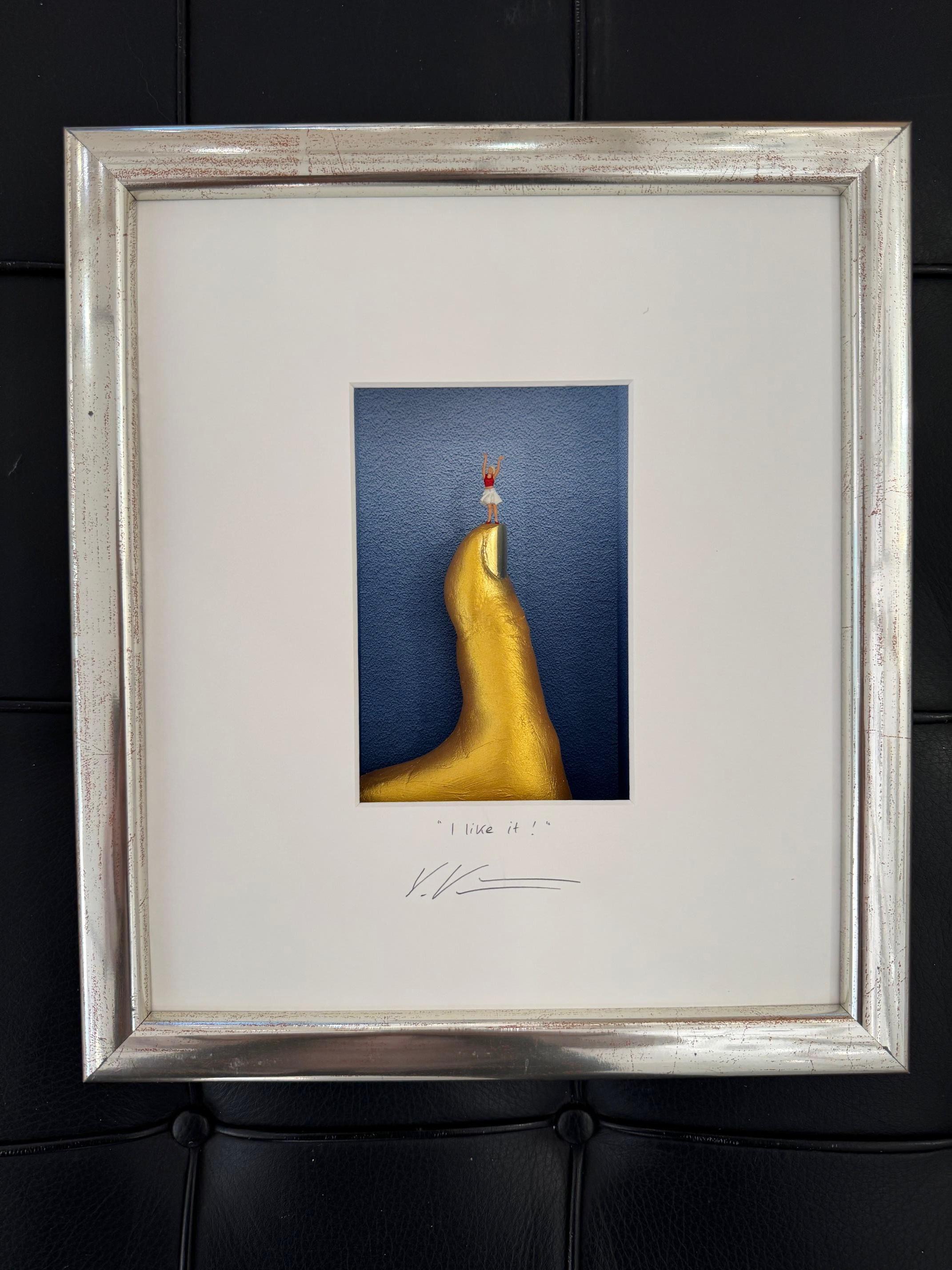 I Like It - contemporary art in boxes artwork by Volker Kuhn For Sale 3