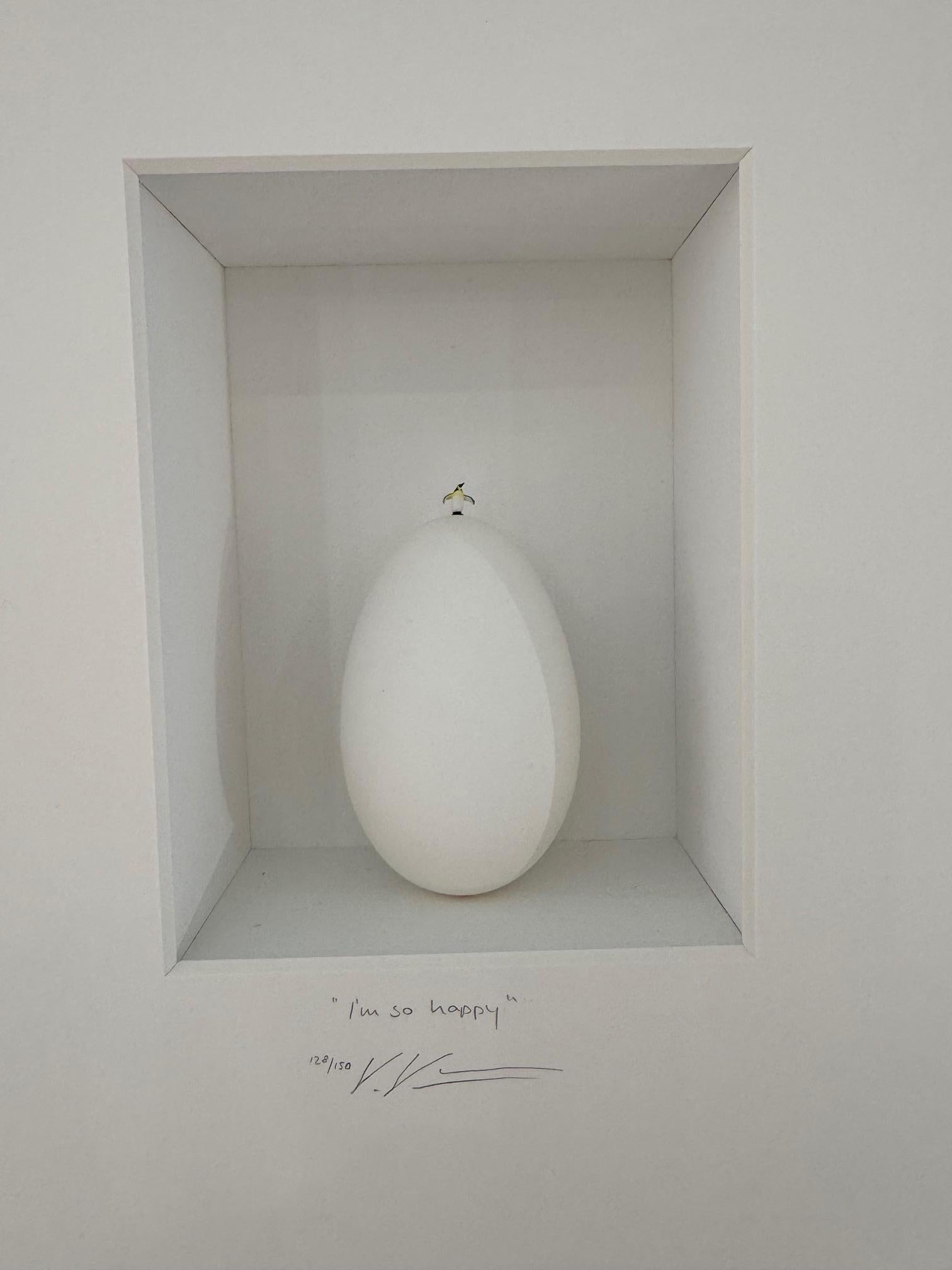 Soy tan feliz - arte contemporáneo en cajas obra de Volker Kuhn pingüino sobre huevo en venta 9