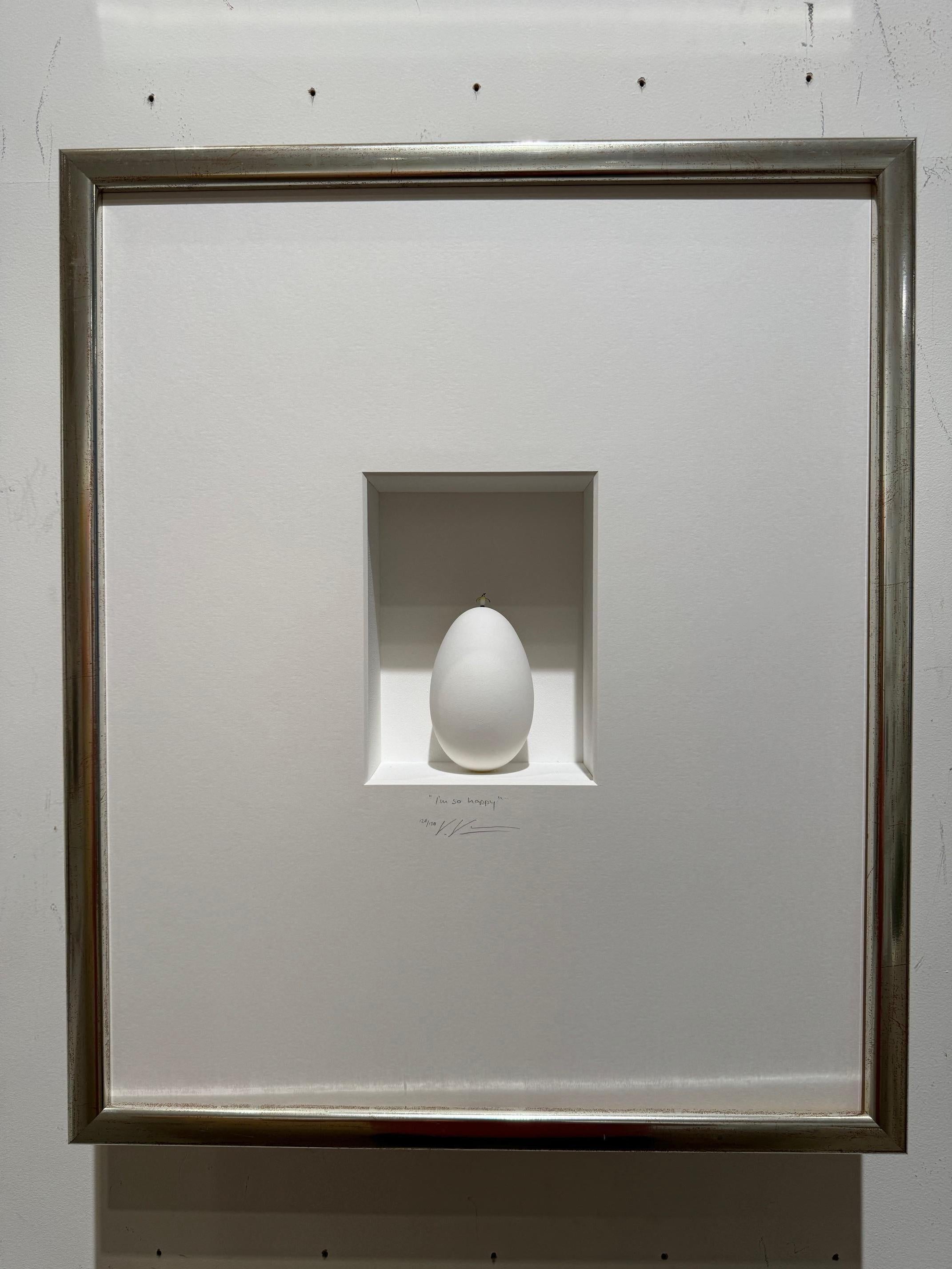 Soy tan feliz - arte contemporáneo en cajas obra de Volker Kuhn pingüino sobre huevo en venta 4