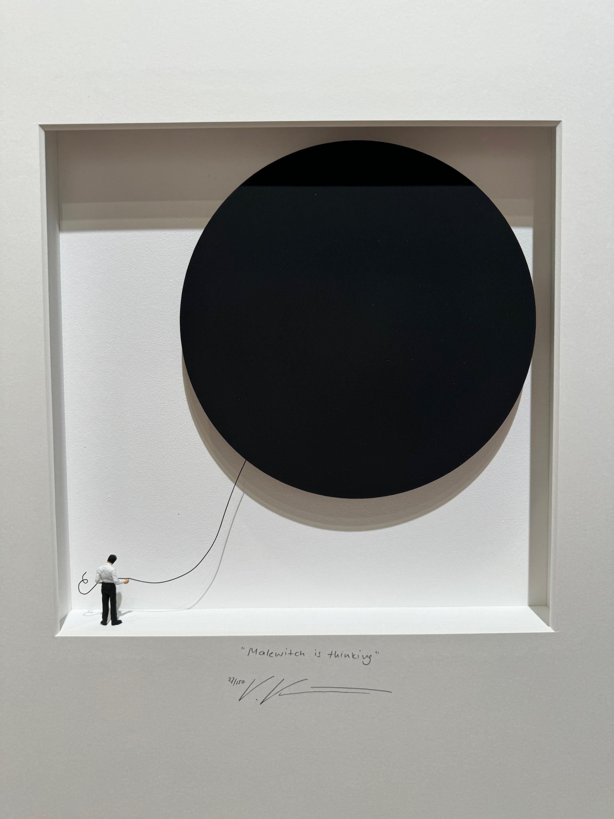 Malewitsch is Thinking - zeitgenössisches abstraktes Kunstwerk, Hommage an Malewitsch im Angebot 1