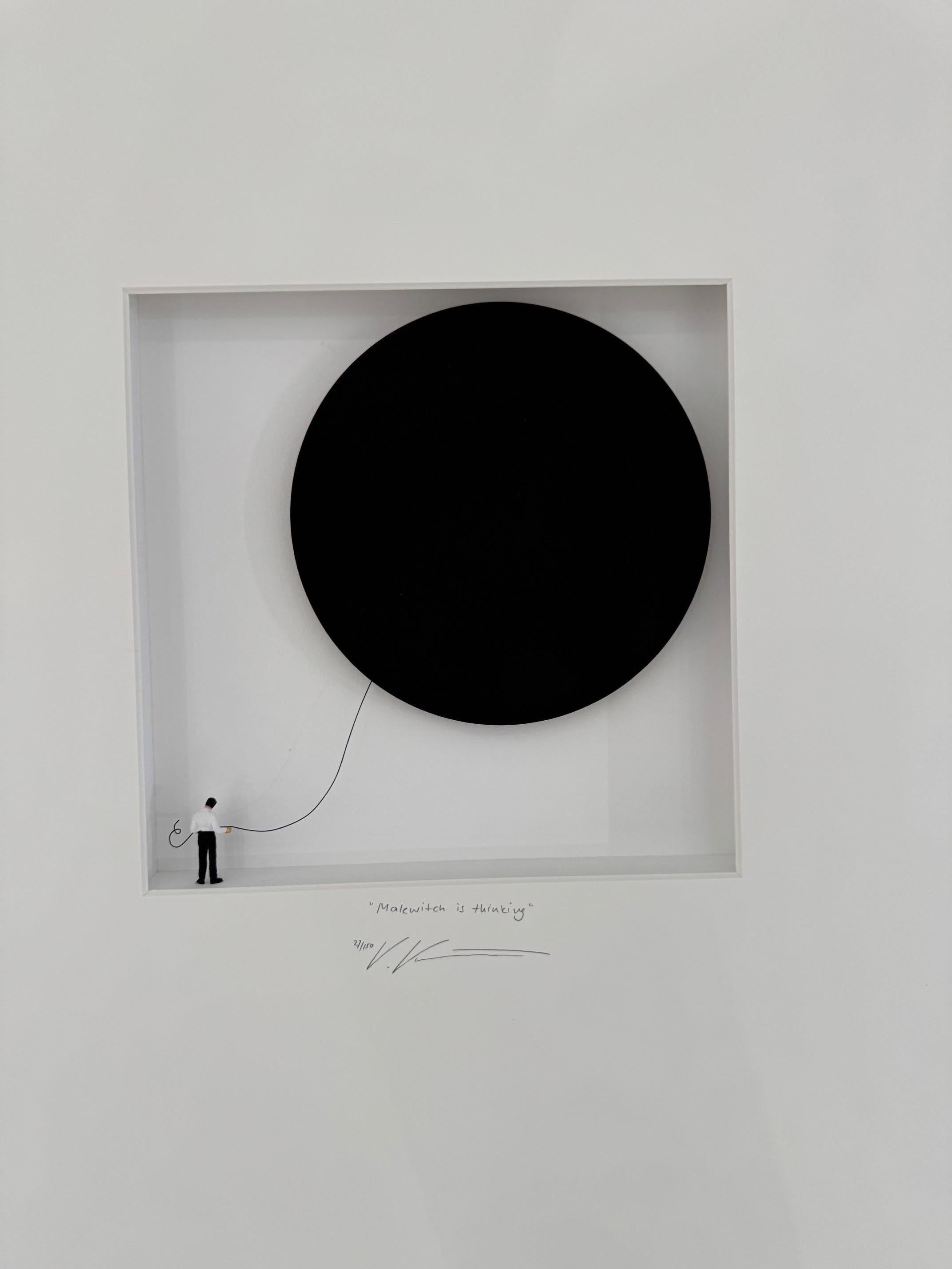 Malewitsch is Thinking - zeitgenössisches abstraktes Kunstwerk, Hommage an Malewitsch im Angebot 5