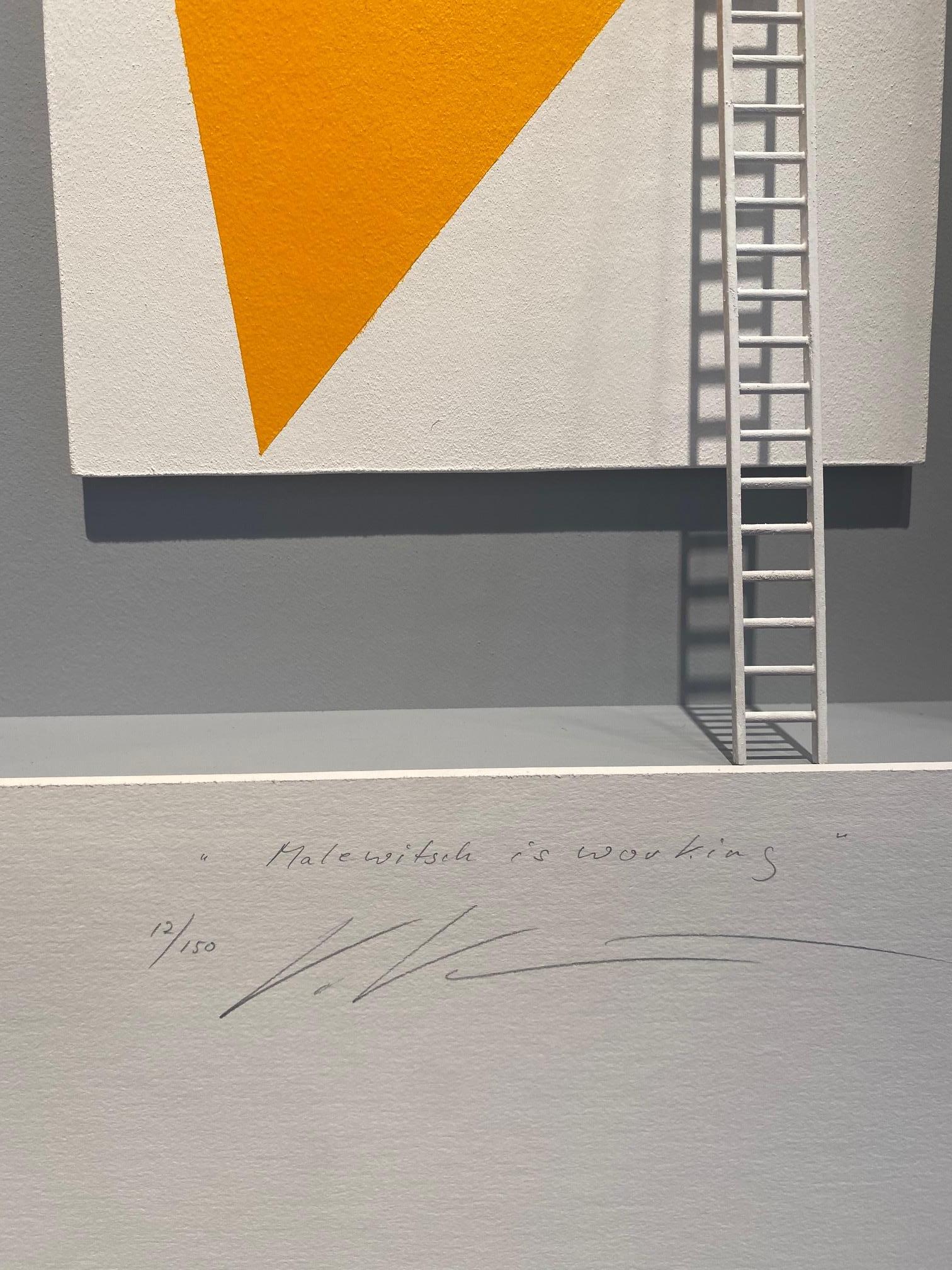 Malewitsch ist Working - zeitgenössisches abstraktes Kunstwerk, Hommage an Malewitsch  im Angebot 1
