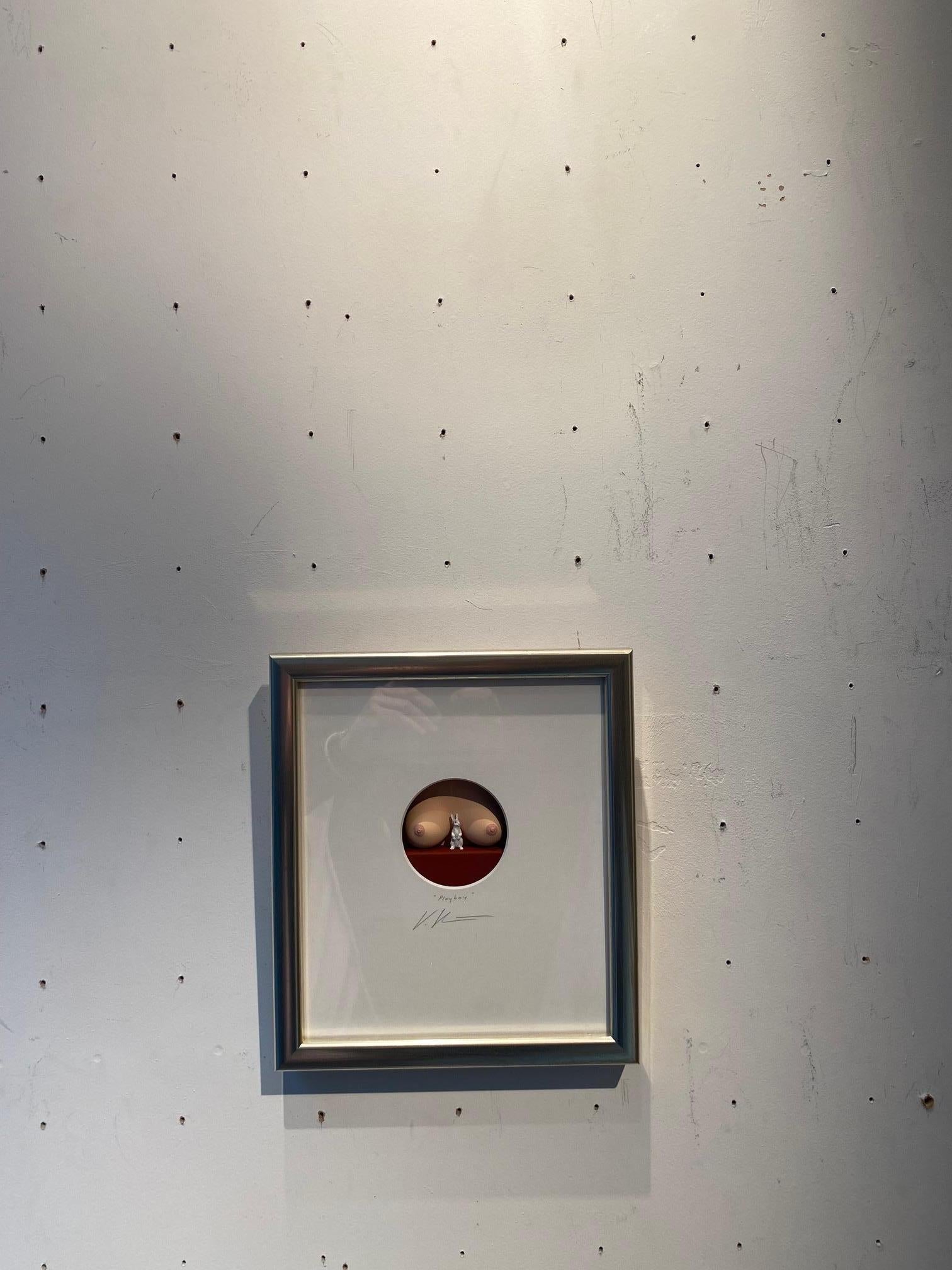 Playboy - opera d'arte contemporanea sexy e minimalista originale di Volker Kuhn in vendita 2