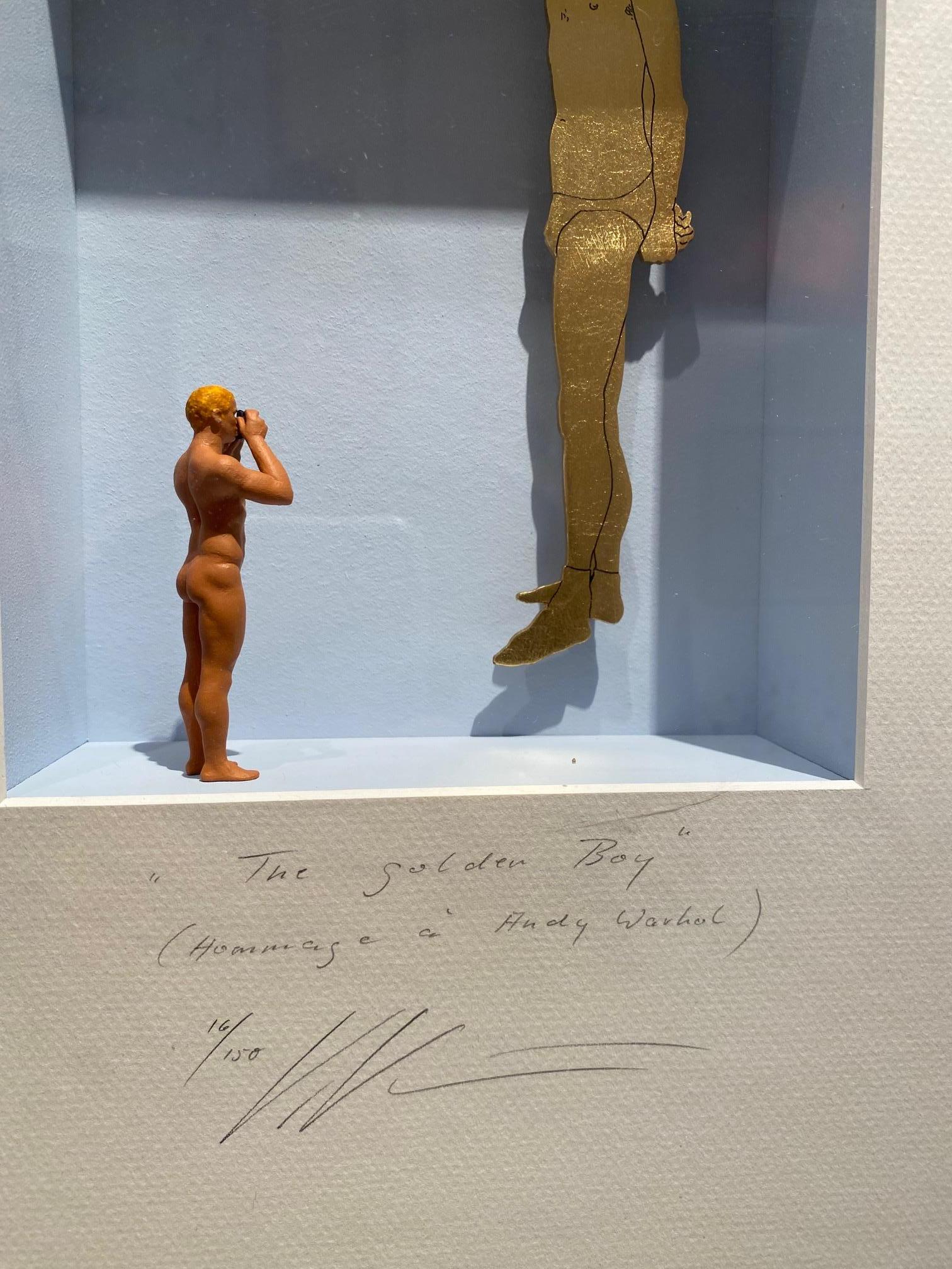 Der goldene Junge  - zeitgenössische Kunst in Boxen Hommage an Andy Warhol von Volker Kuhn im Angebot 1