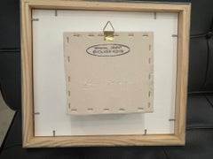 Timeless - obra de arte minimalista contemporánea de Volker Kuhn mujer caminando sobre un reloj