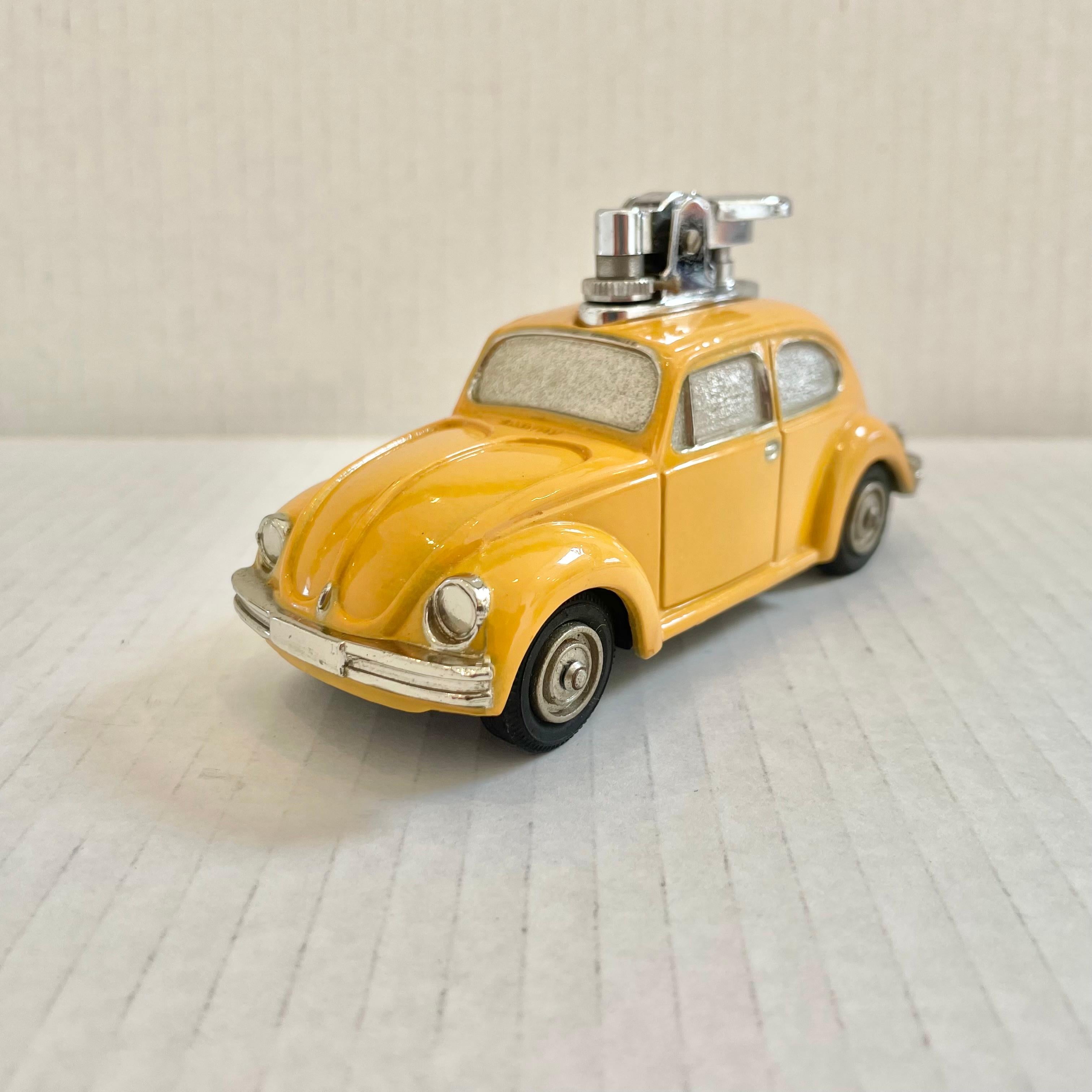 Volkswagen „Bug“ Käferleuchter mit Käferkäfer, 1980er Jahre, Japan im Angebot 3