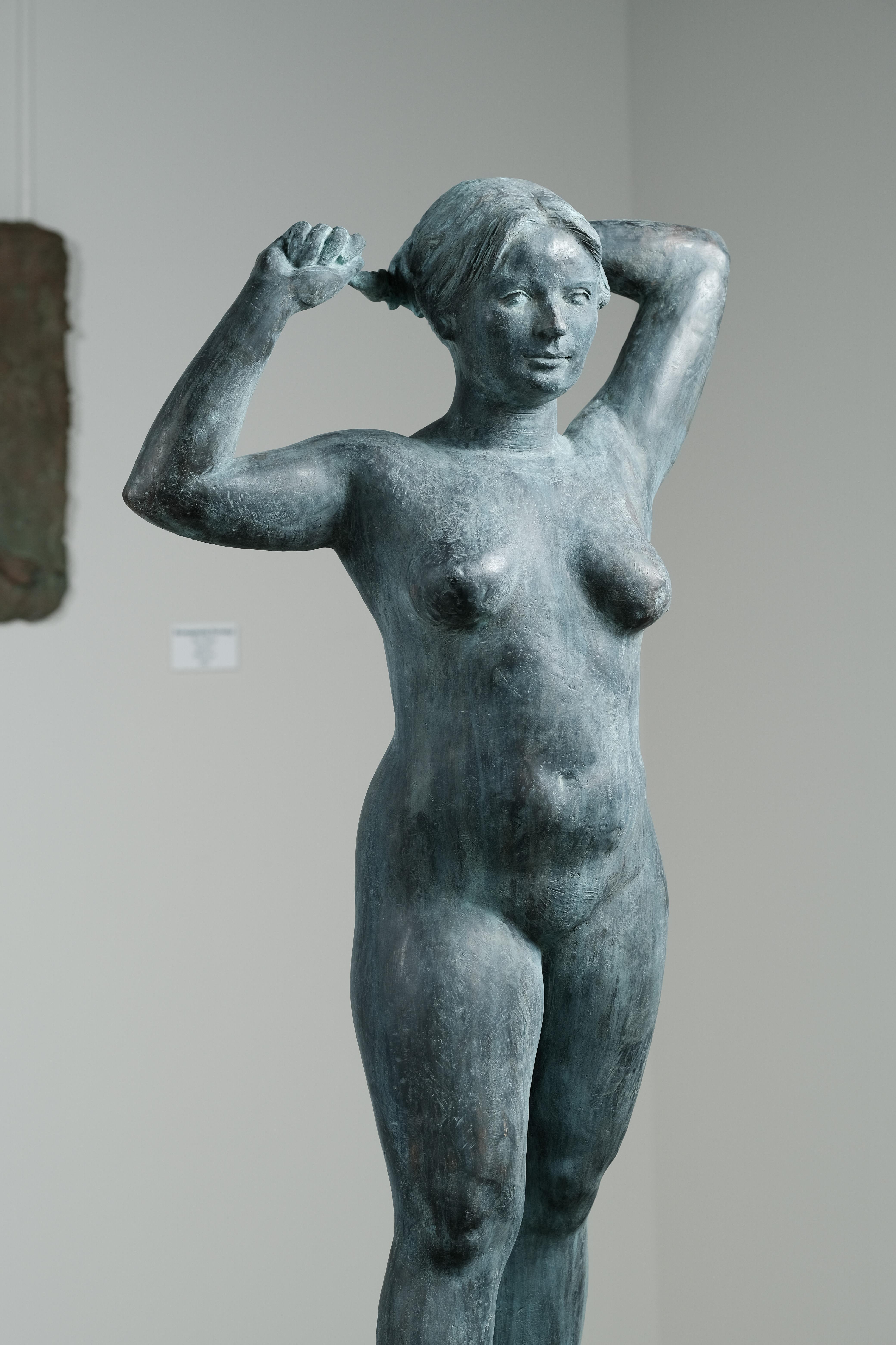 Eva - Figurative Sculpture Woman Bronze Green Patina 1