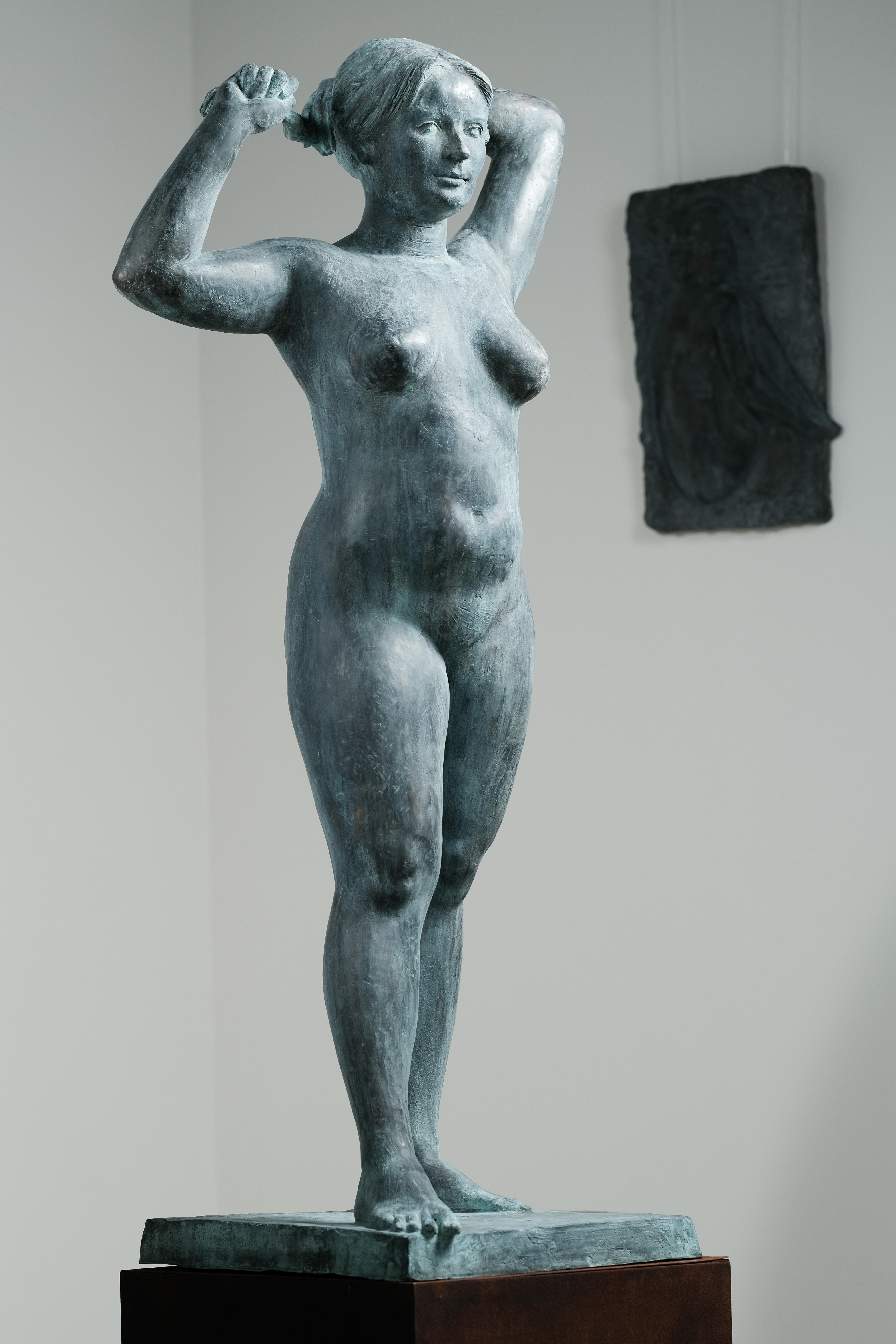 Eva - Figurative Sculpture Woman Bronze Green Patina 2