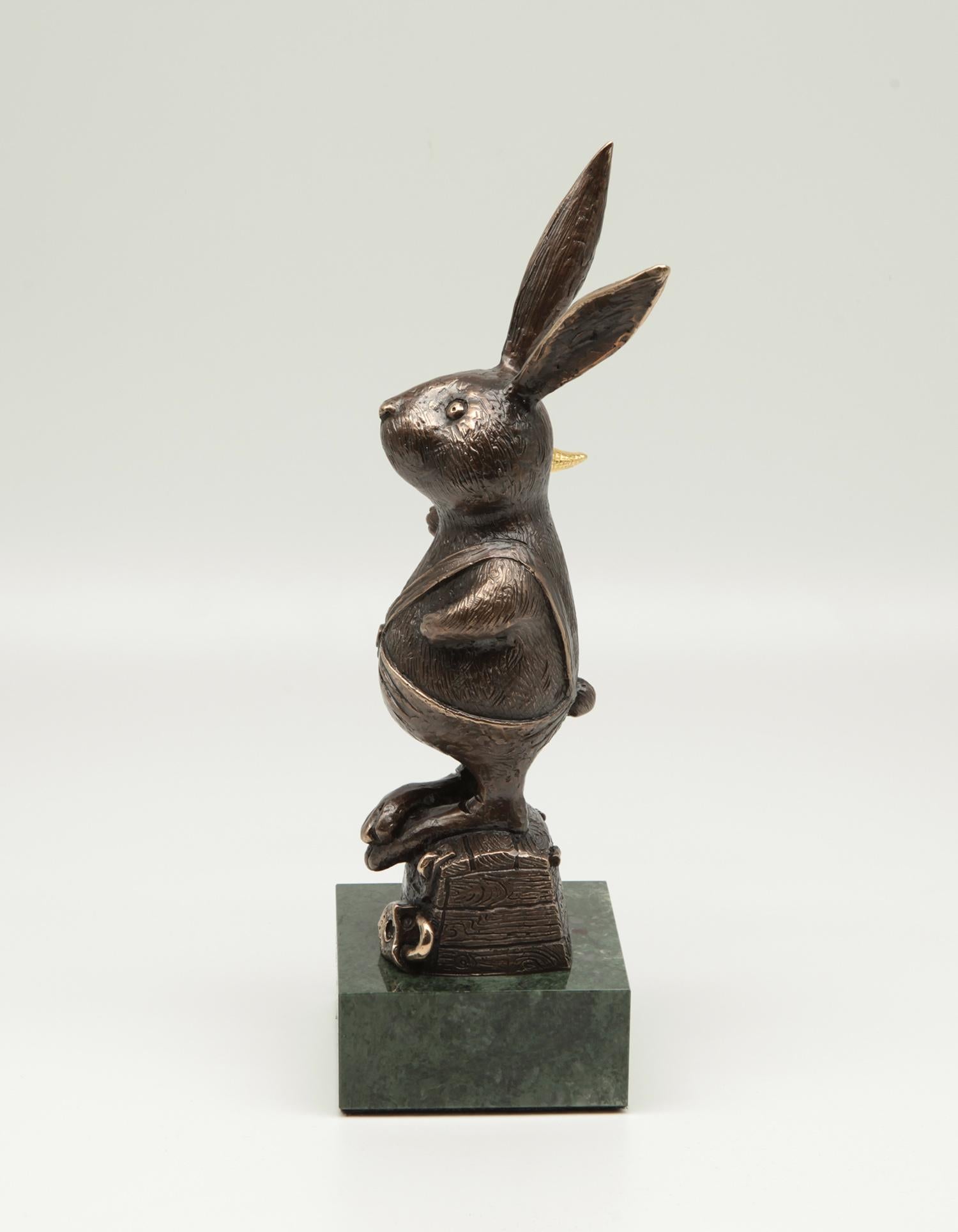 Portafortuna - questa lepre porterà felicità e amore a tutti, è sempre felice.
Scultura originale dello scultore ucraino Volodymyr Mykytenko.
Edizione 9/12.

Condizioni eccellenti.
Materiali: Bronzo, Marmo.   
Contatta Art Voyage Gallery per