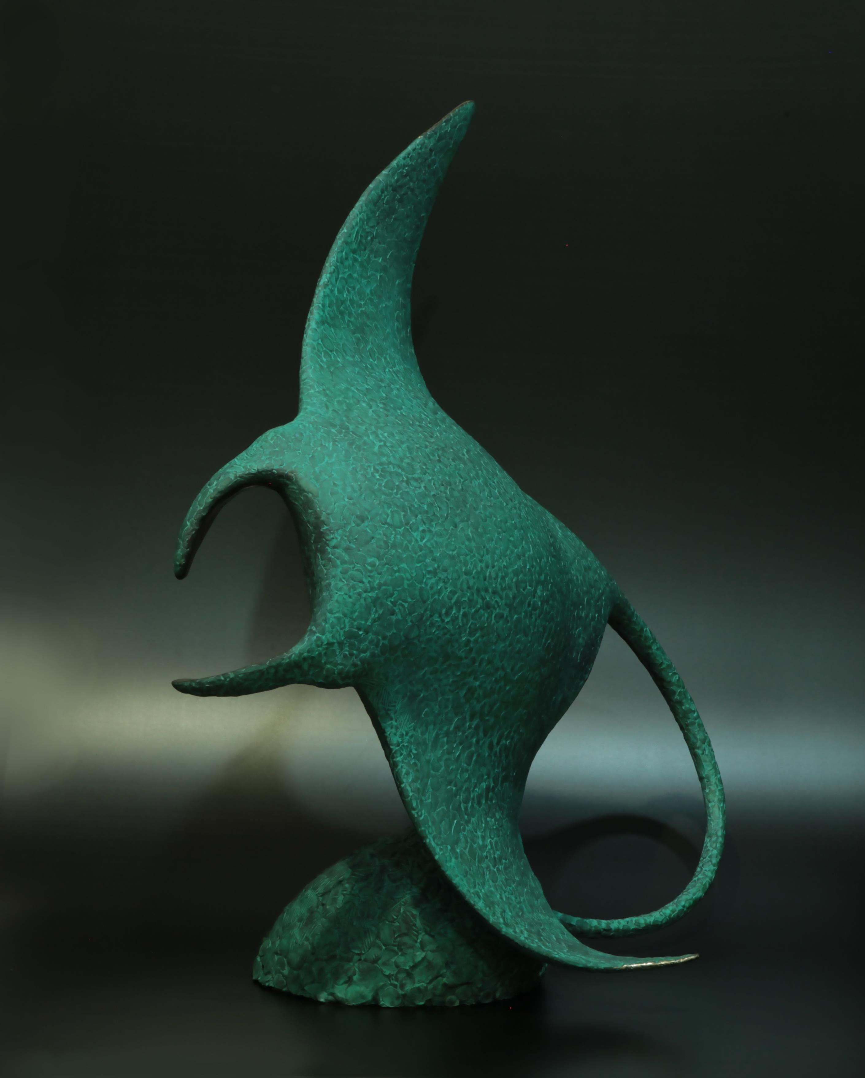 Manta, Limited edition of 12, 3\12 - Sculpture by Volodymyr MYKYTENKO