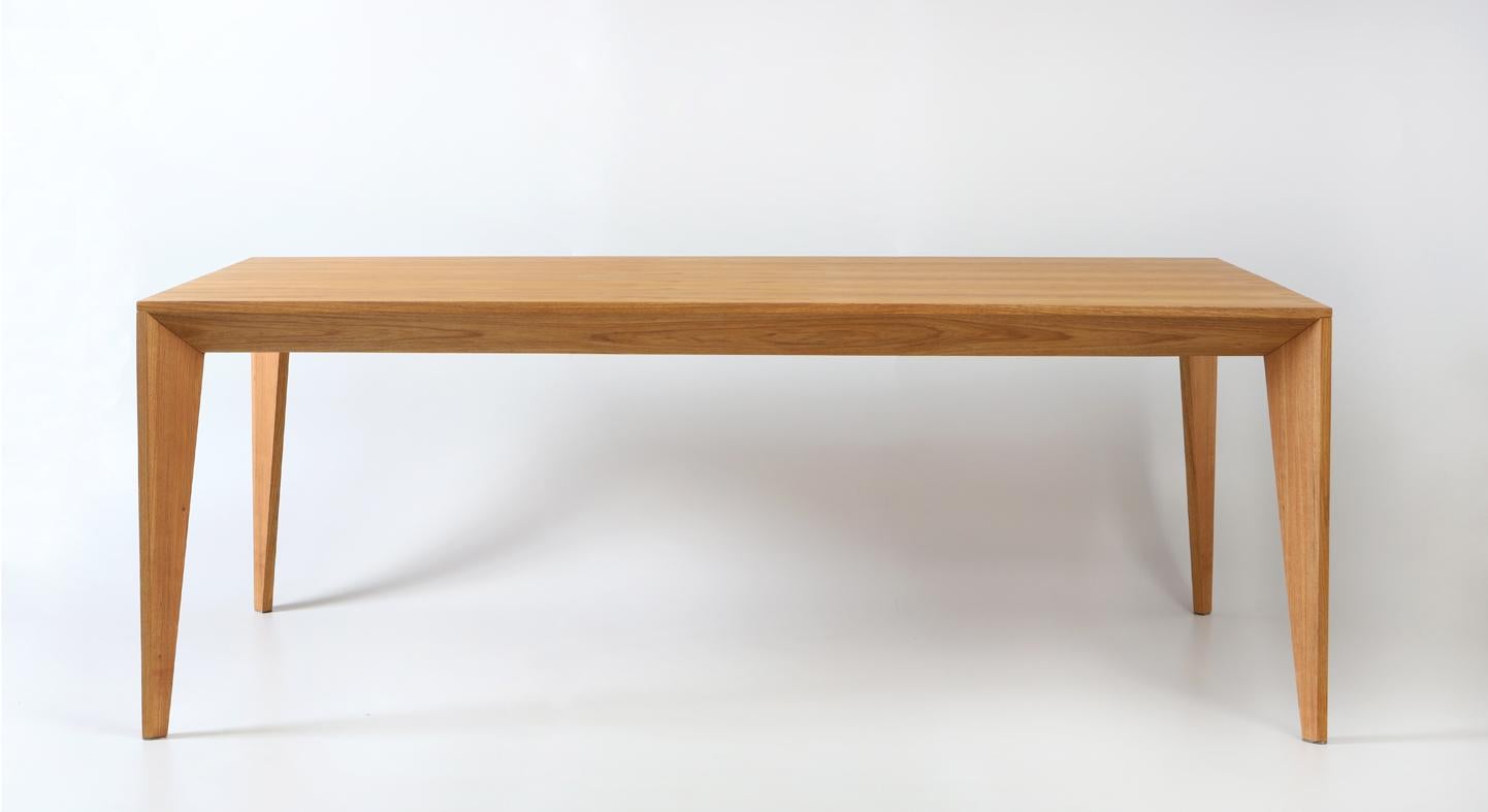 Moderne Table de salle à manger minimaliste Volpi en bois naturel en vente