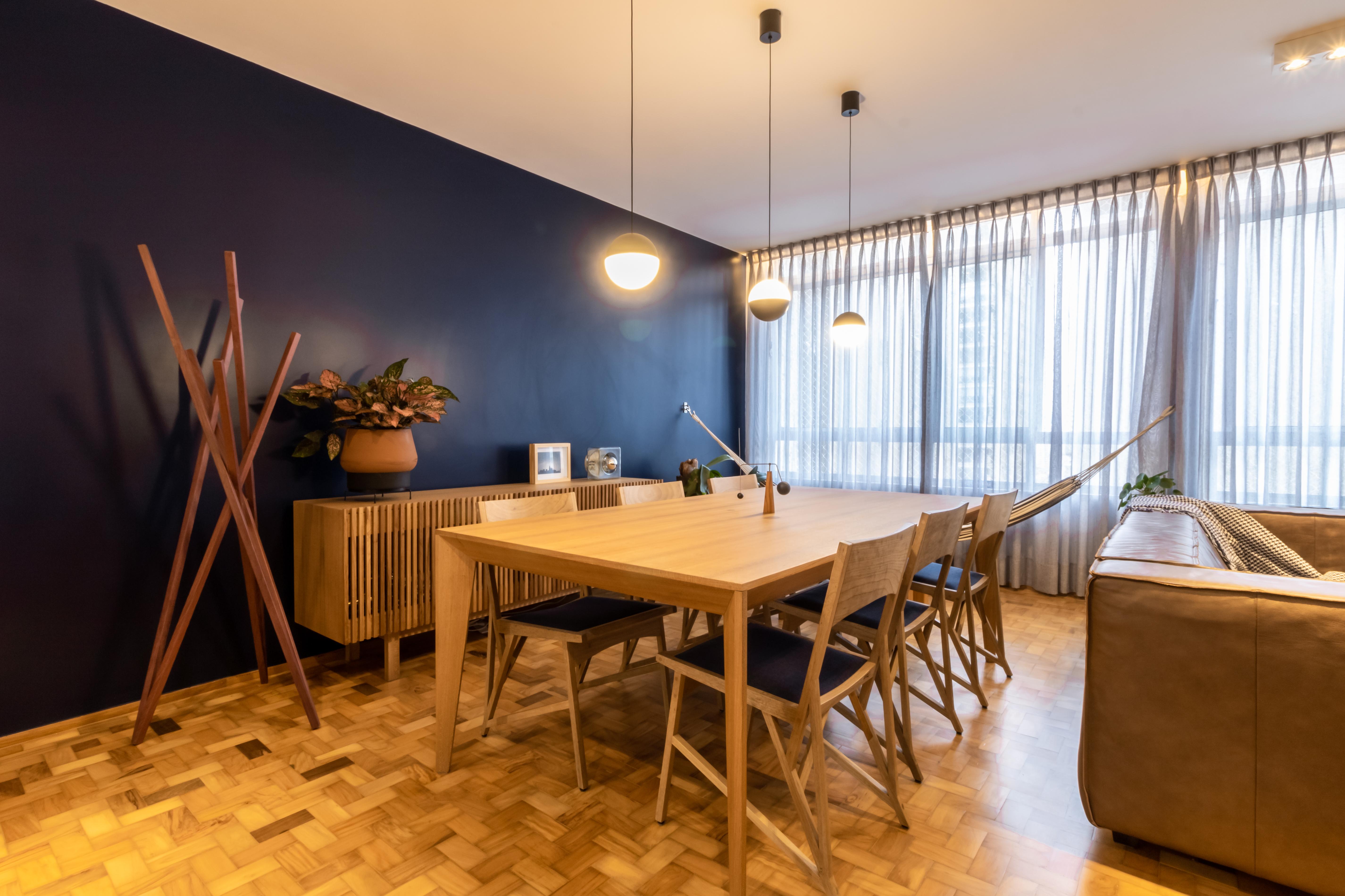 Table de salle à manger minimaliste Volpi travaillée en bois naturel  en vente 1