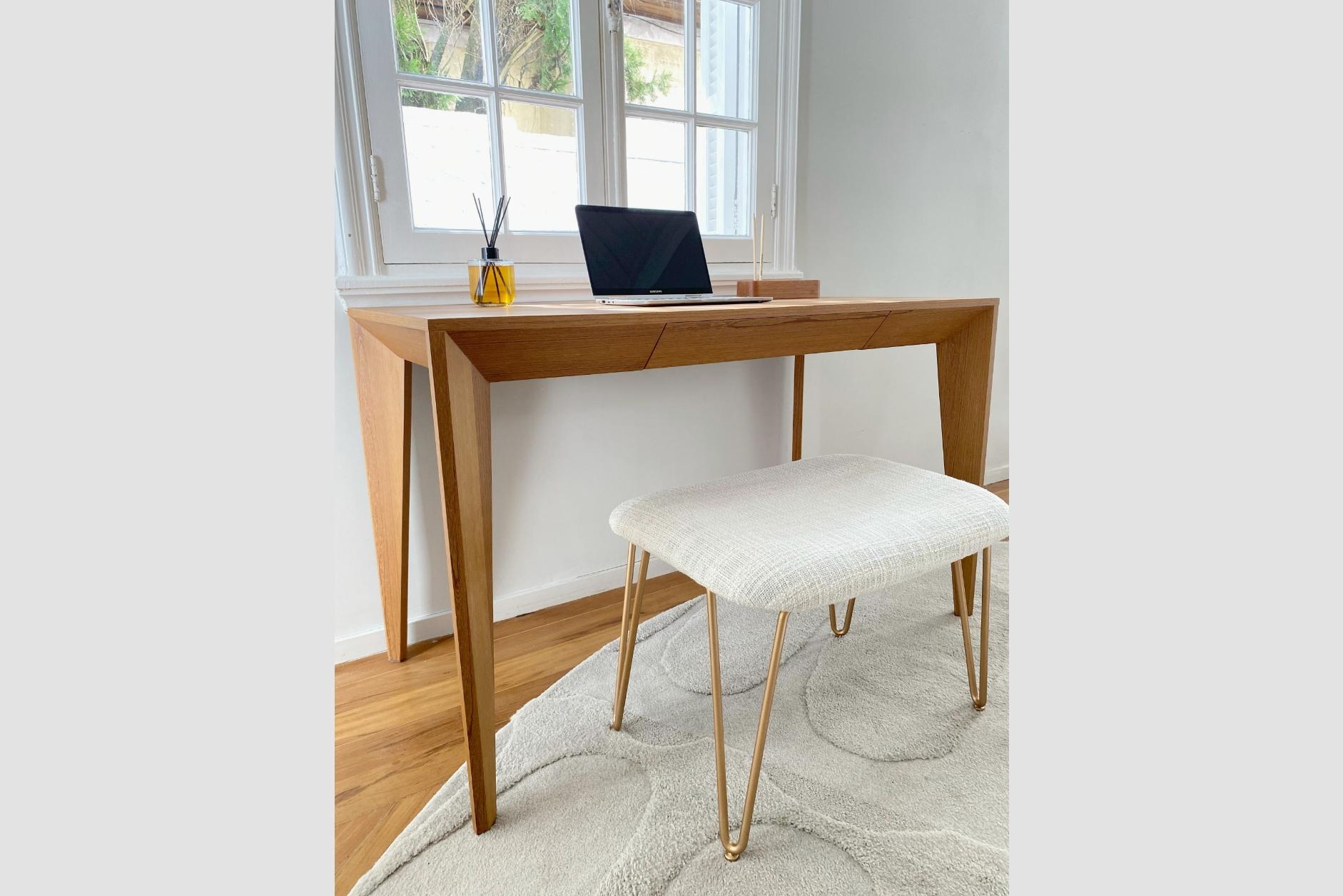 Brésilien Bureau Volpi avec tiroir en bois brésilien naturel, table de bureau en vente