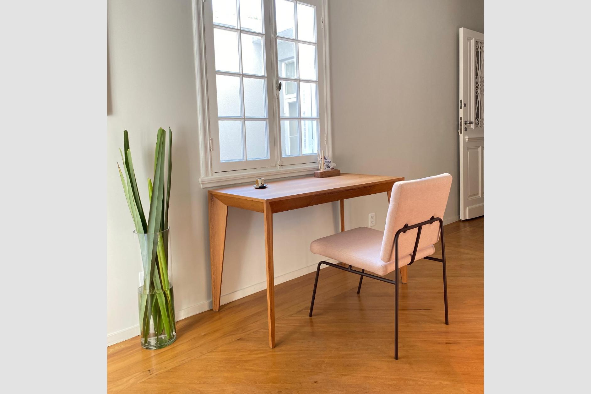 Chêne Bureau Volpi avec tiroir en bois brésilien naturel, table de bureau en vente
